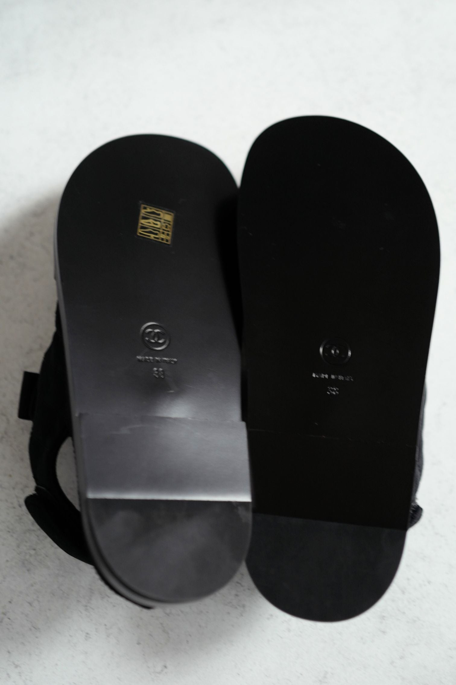 BNIB Chanel Dad Sandal CC Crystals In Black With Bows Size 38 - Limited