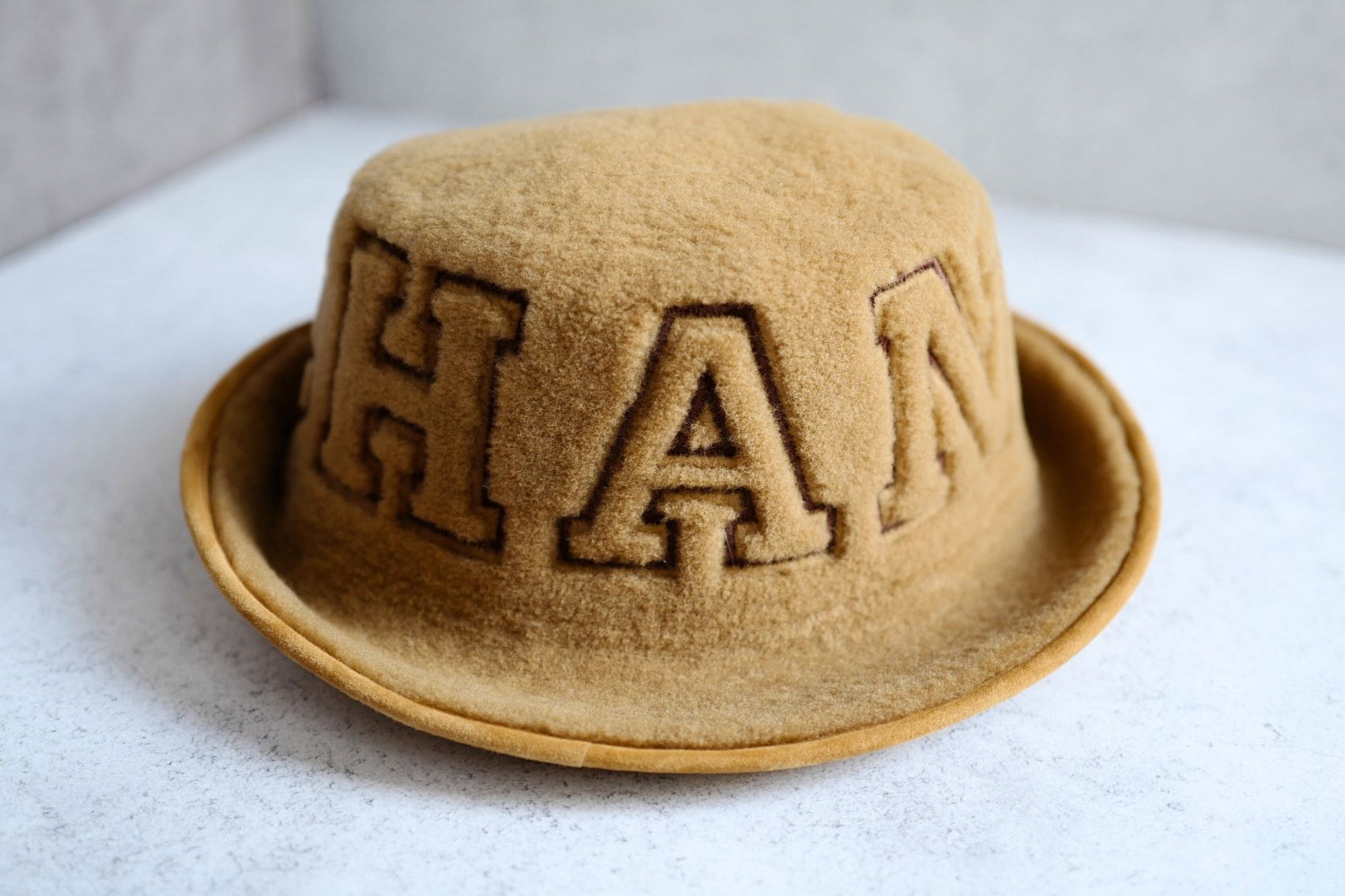 BNIB Chanel Bucket Hat Shearling Fur Beige Coco Neige 24N Size S