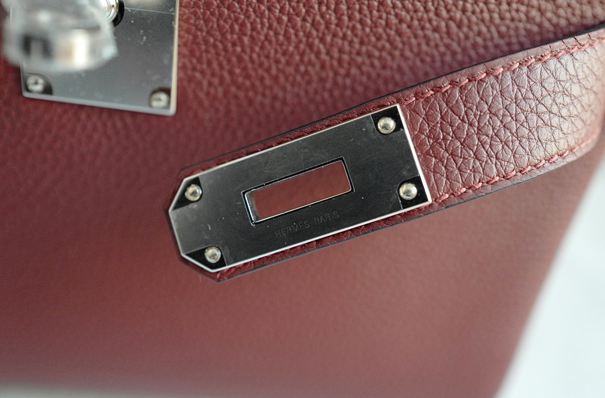 BNIB Hermès Kelly Messenger PM Rouge H Togo Leather Bag with Palladium Hardware