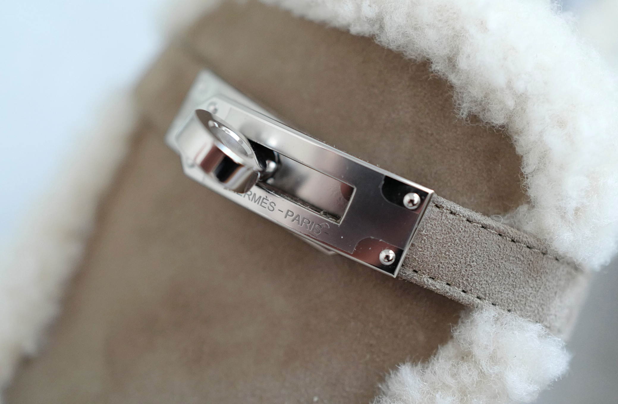 Hermès Oz Mule Etoupe/Ecru Suede Goatskin & Shearling with Palladium Kelly Buckle Size 38