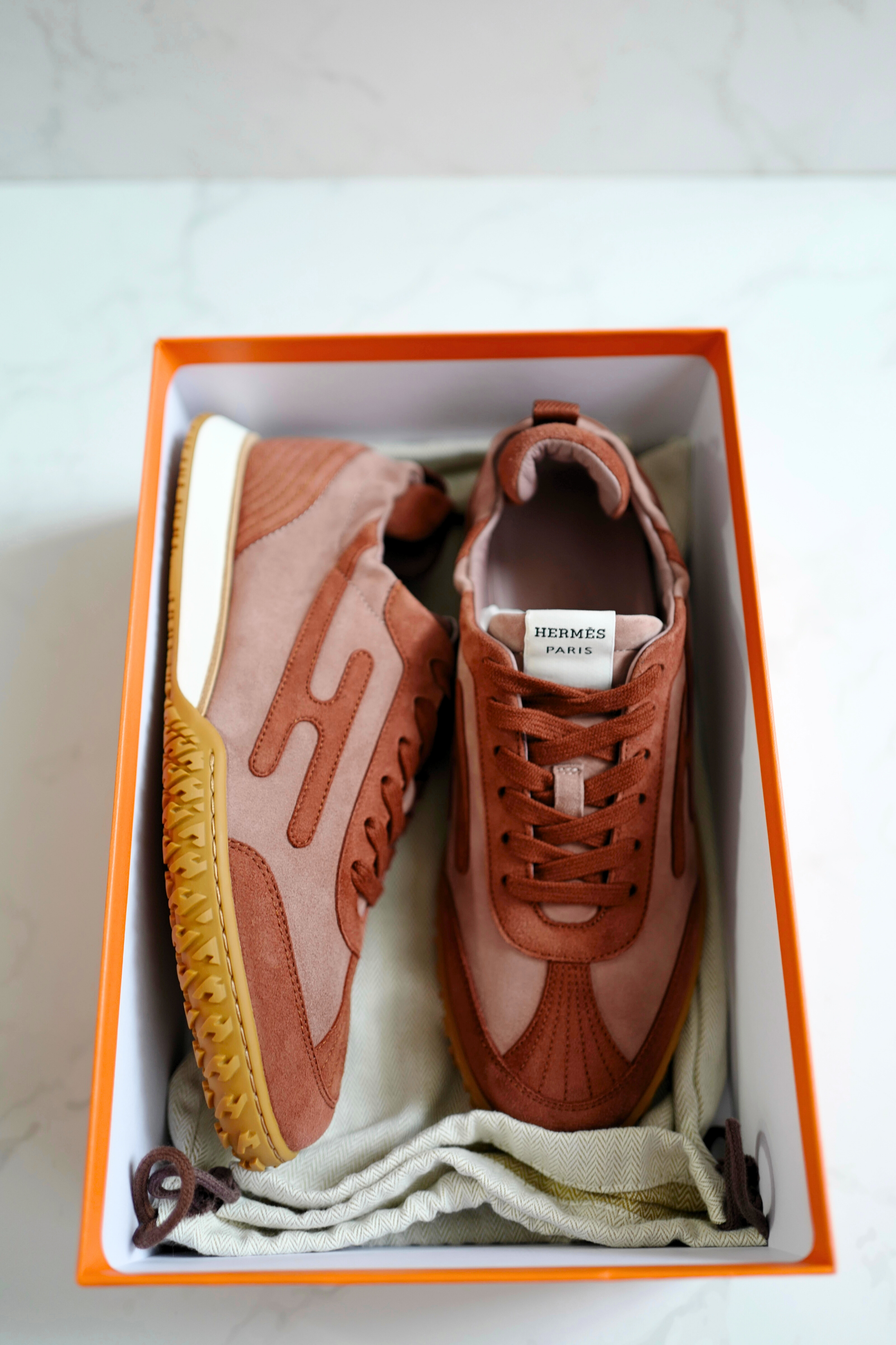 BNIB Hermes Women Sneakers Jet Velvet Rose Antique/Rouge size 38