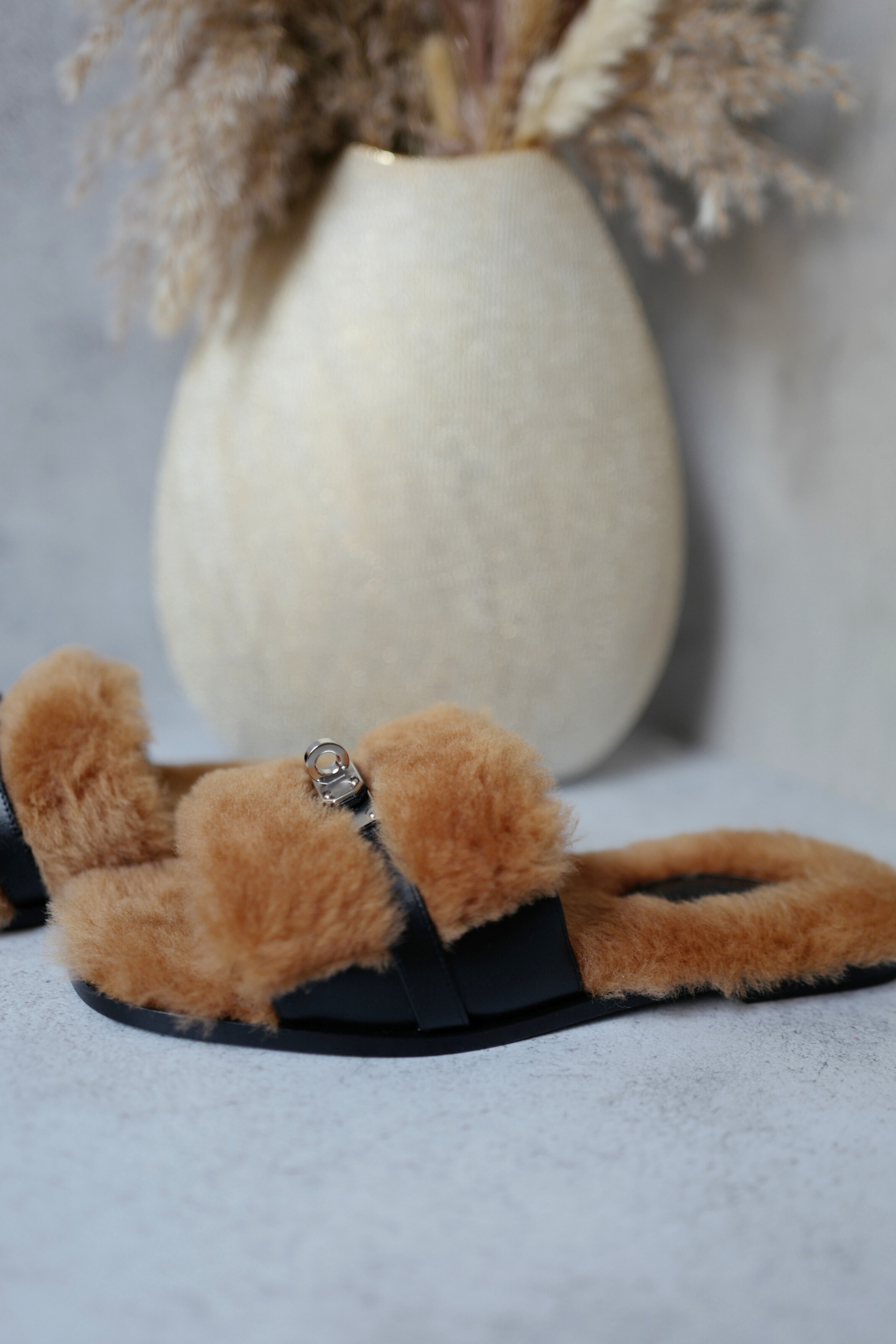 BNIB Hermès Giulia Sandals Shearling & Calfskin Naturel/Noir Palladium 38.5