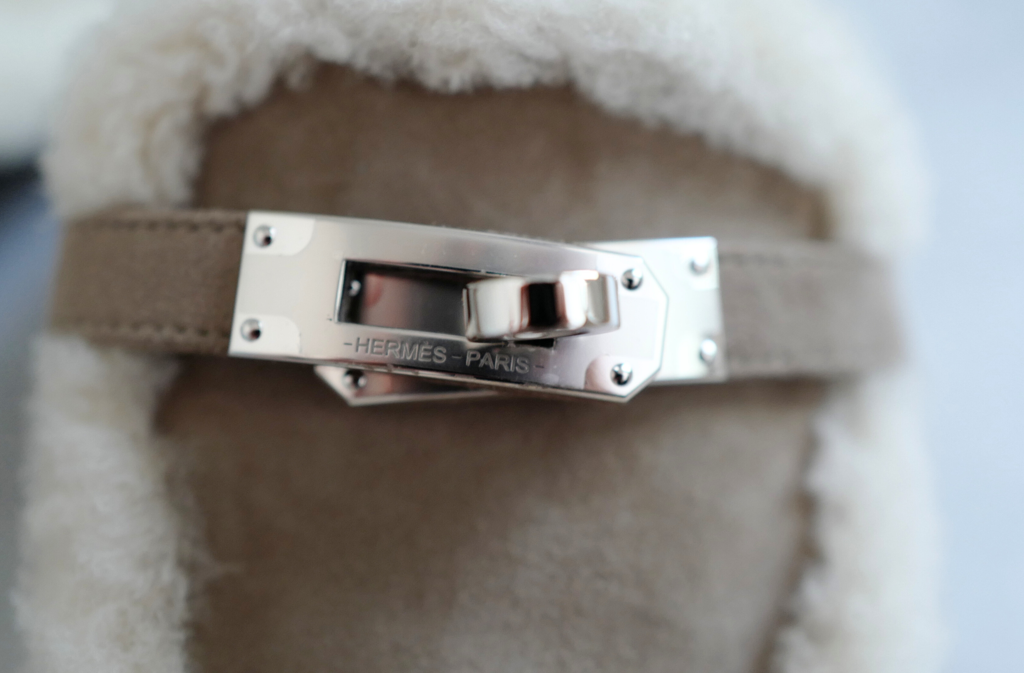 Hermès Oz Mule Etoupe/Ecru Suede Goatskin & Shearling with Palladium Kelly Buckle Size 38