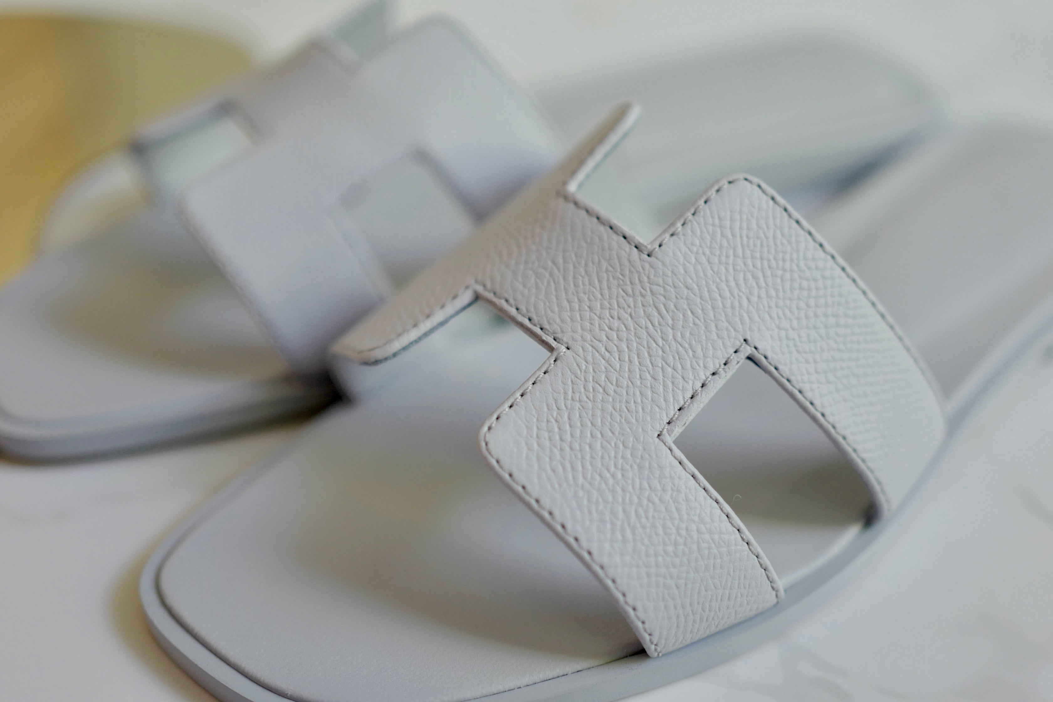 Brand New Hermès Oran Sandal in Ice Blue Bleu Brume Epsom Leather Size 38