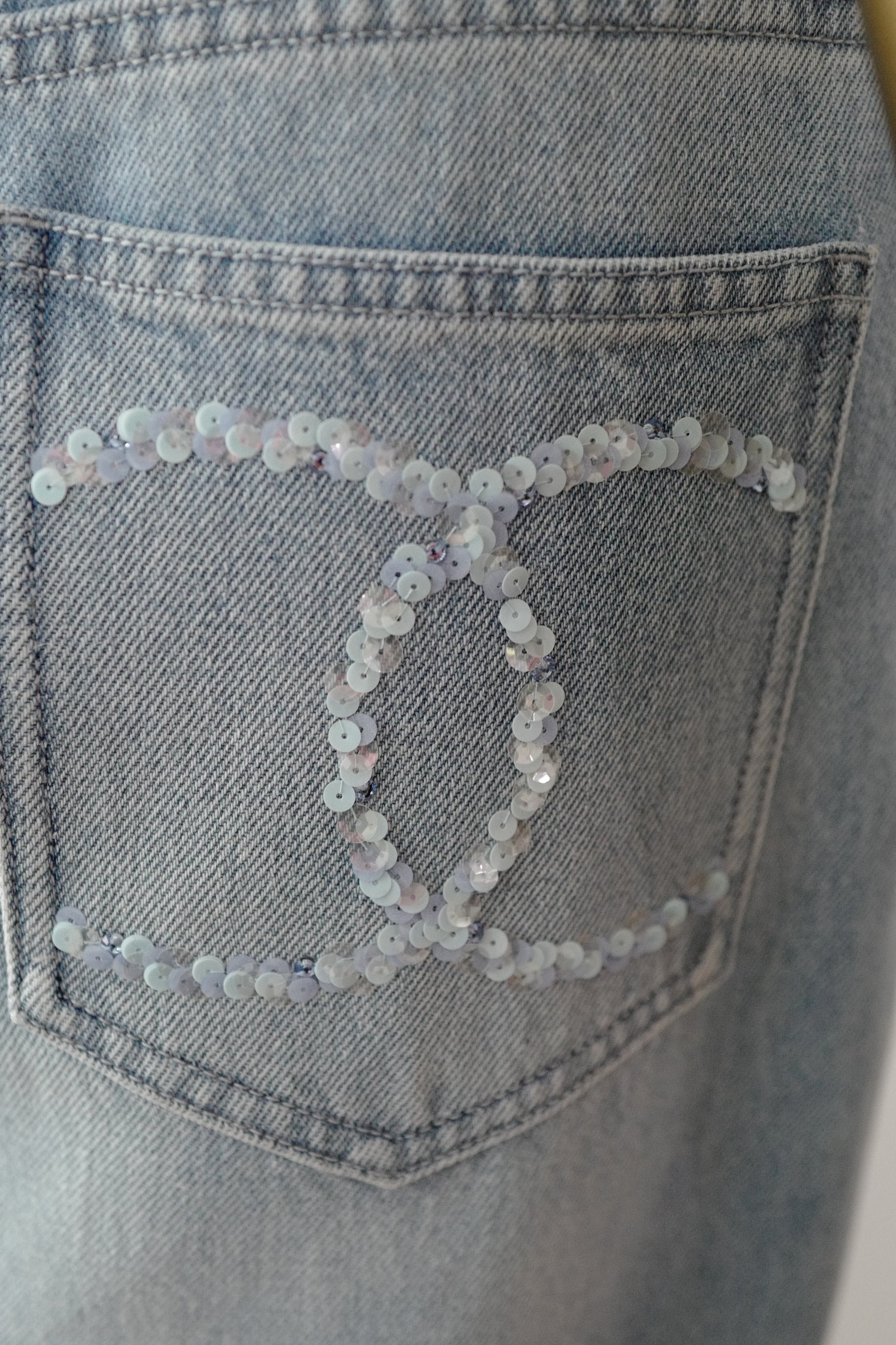 Chanel Printemps 25S CC Sequins Denim Jeans Wide Leg size 38