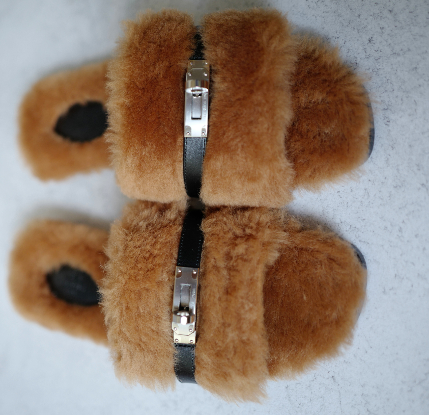 BNIB Hermès Giulia Sandals Shearling & Calfskin Naturel/Noir Palladium 38.5