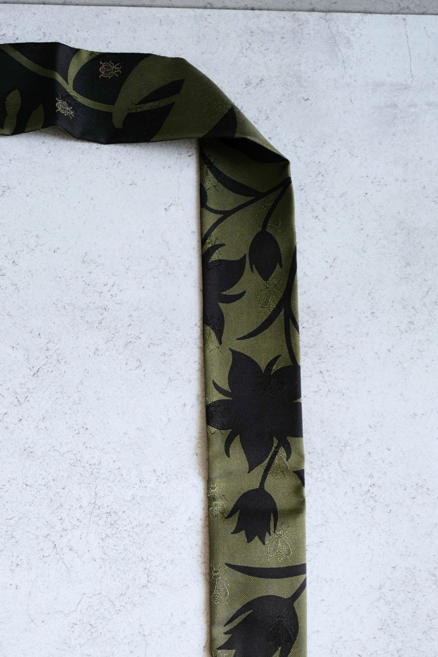 Hermès Twilly Bouquet Final Silk Noir/Vert Loden/Rouge H with Leather Fringe