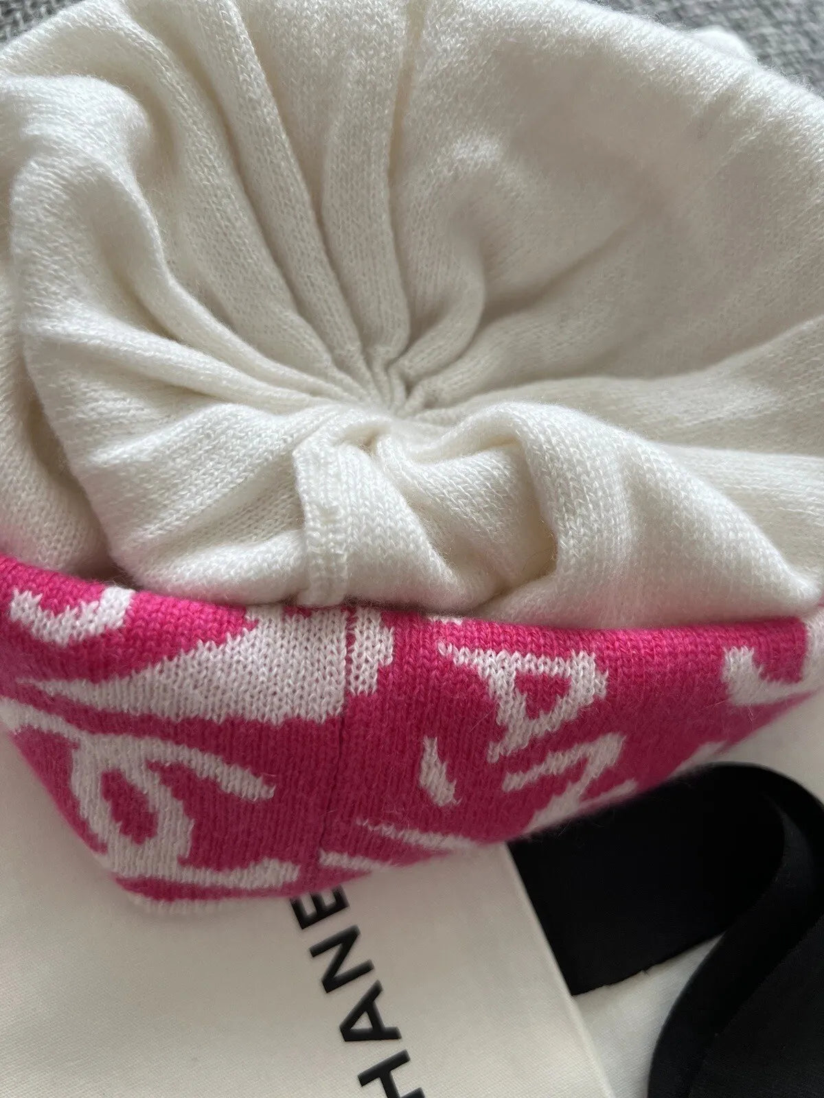 Chanel Beanie Cashmere 24C In White/pink CC Logo All Size NEW