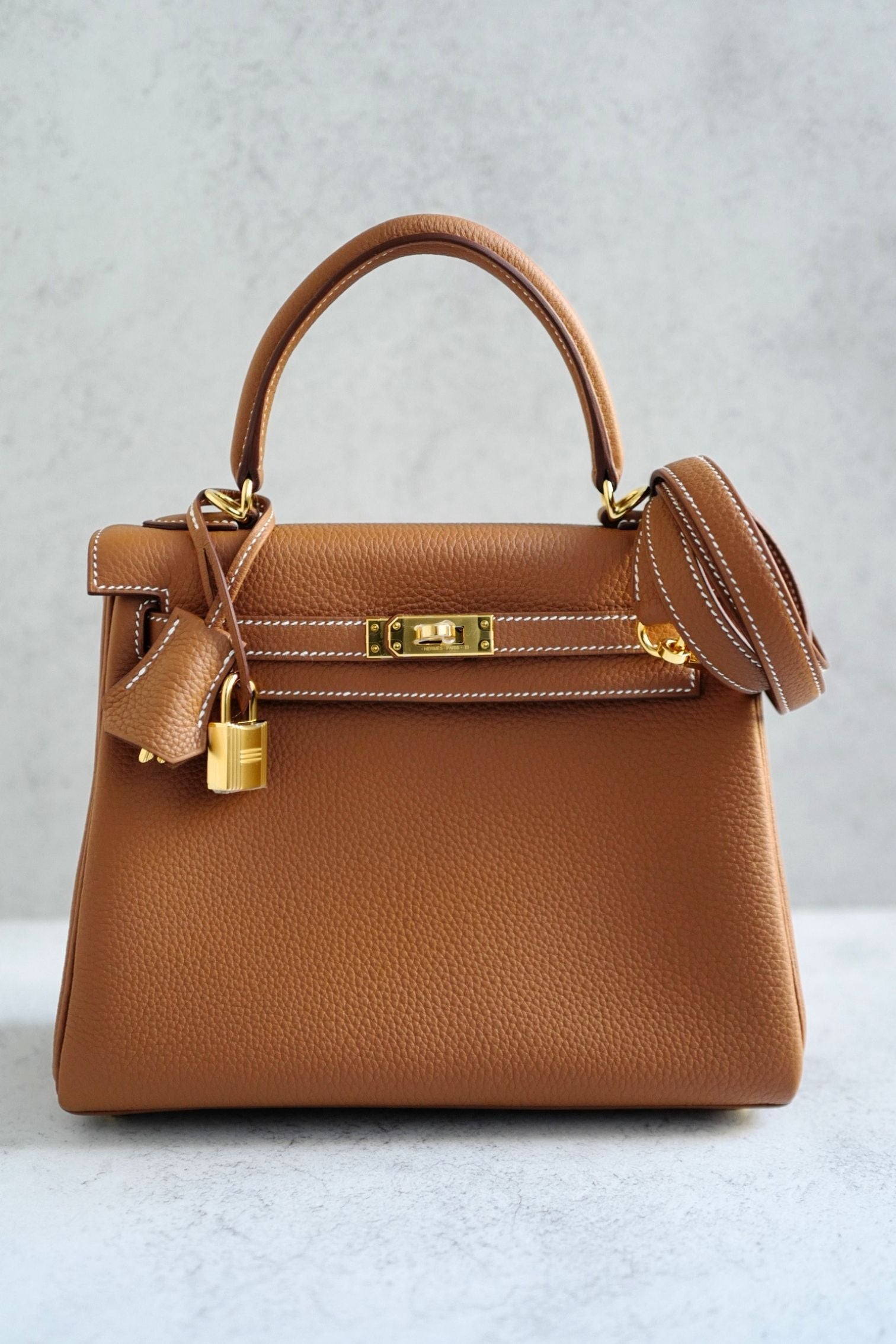 BNIB Hermes Kelly 25 Gold Togo Leather Gold Hardware G Stamp 2026
