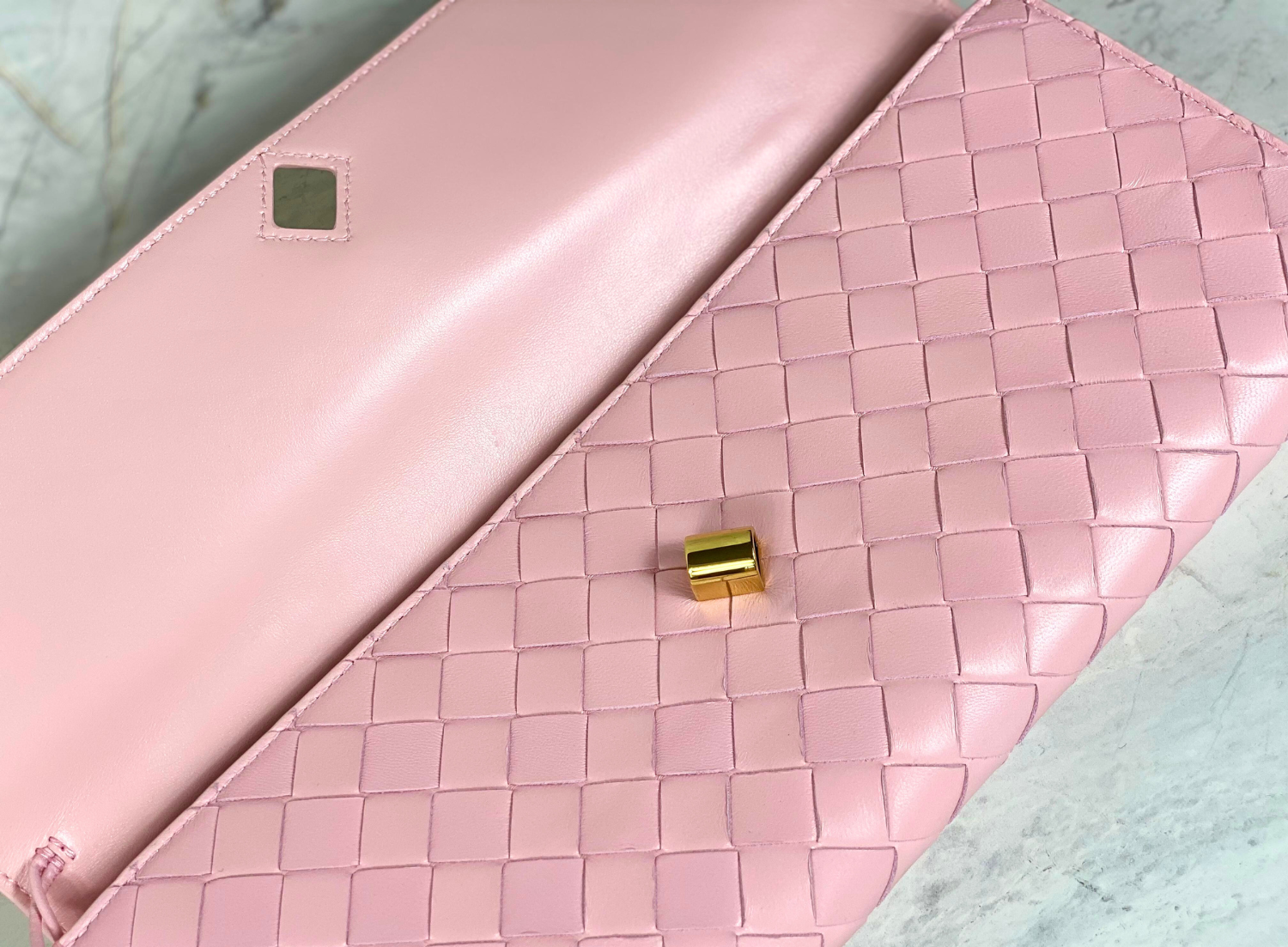 New Bottega Veneta Andiamo Clutch with Handle in Rose