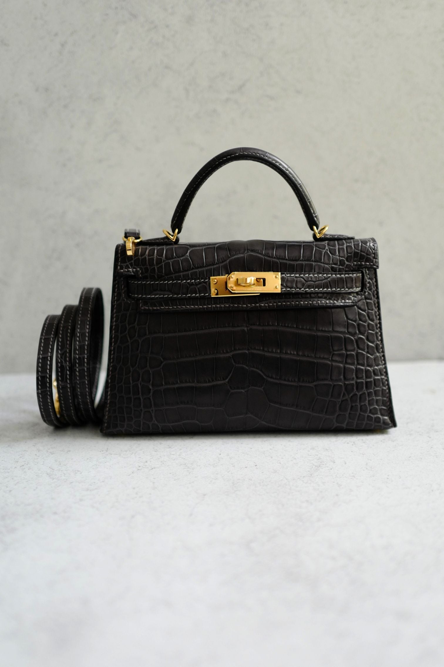 Hermès Mini Kelly Graphite Sellier Alligator Mississippiens K Stamp GHW