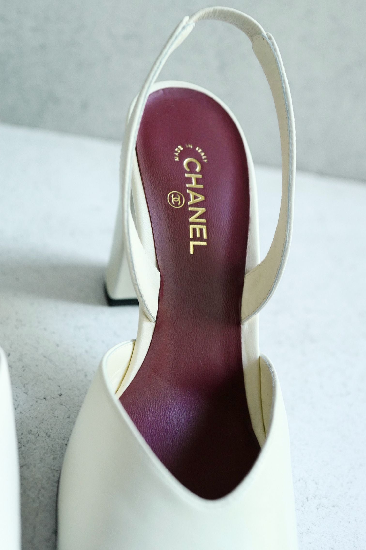 Chanel 26s Slingbacks Matthieu Blazy's Ivory Black Lambskin Calfskin Size 37