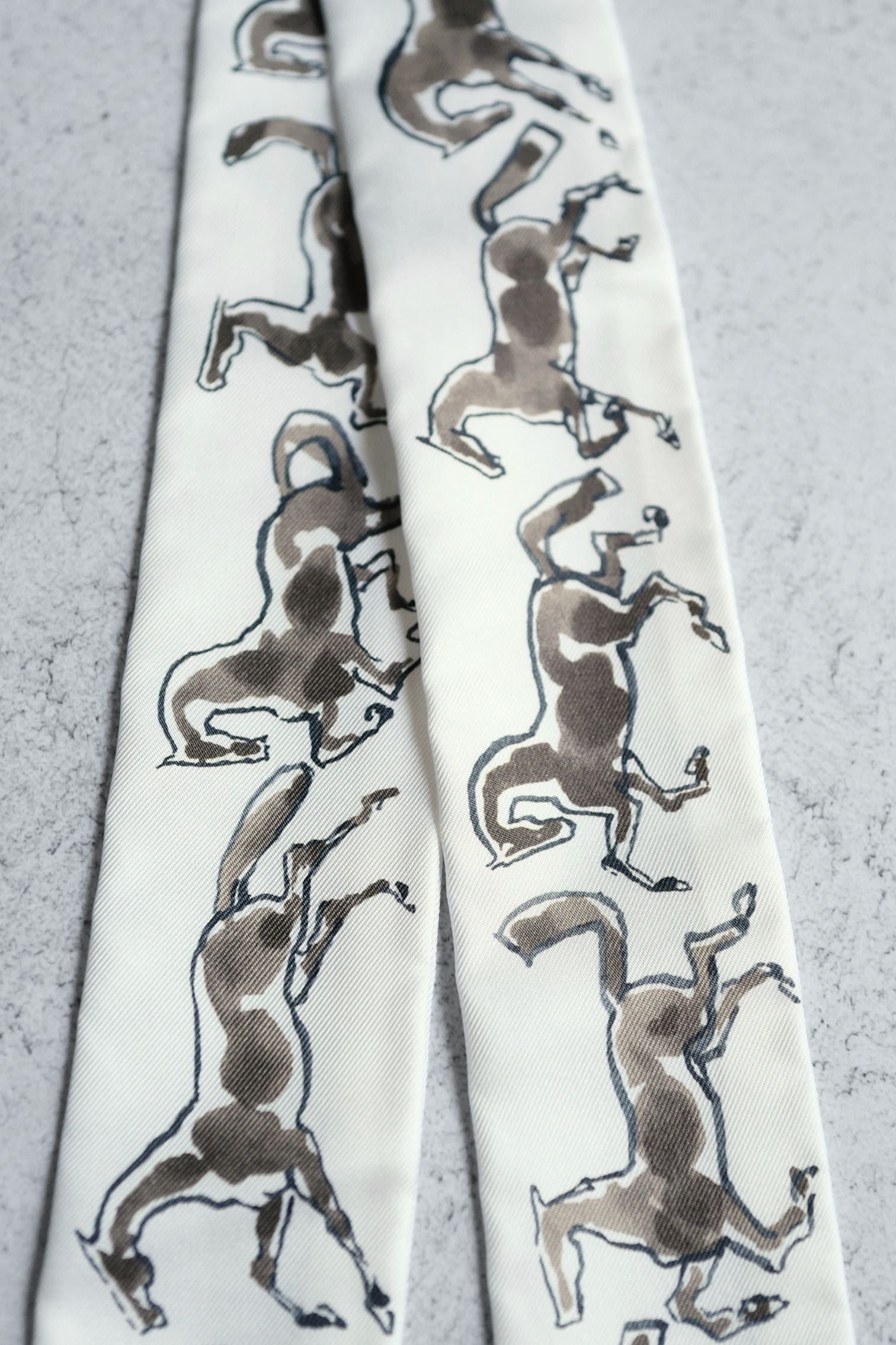 Hermès Chevaux en Liberte Twilly Blanc / Vert de Gris / Bronze 100% Silk