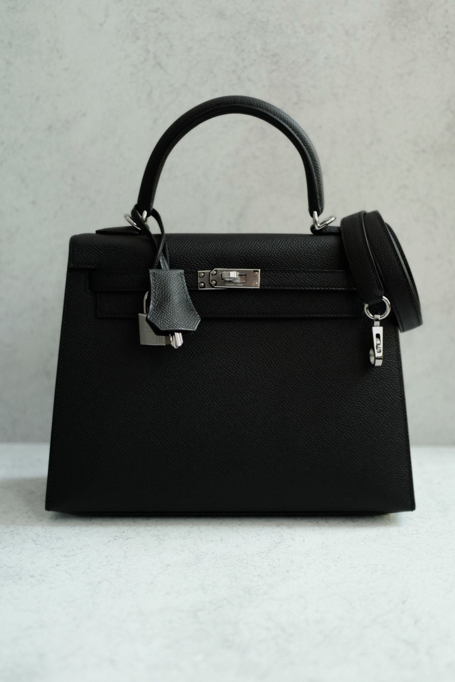 NEW Hermès Kelly 25 Black Epsom Sellier Palladium Hardware