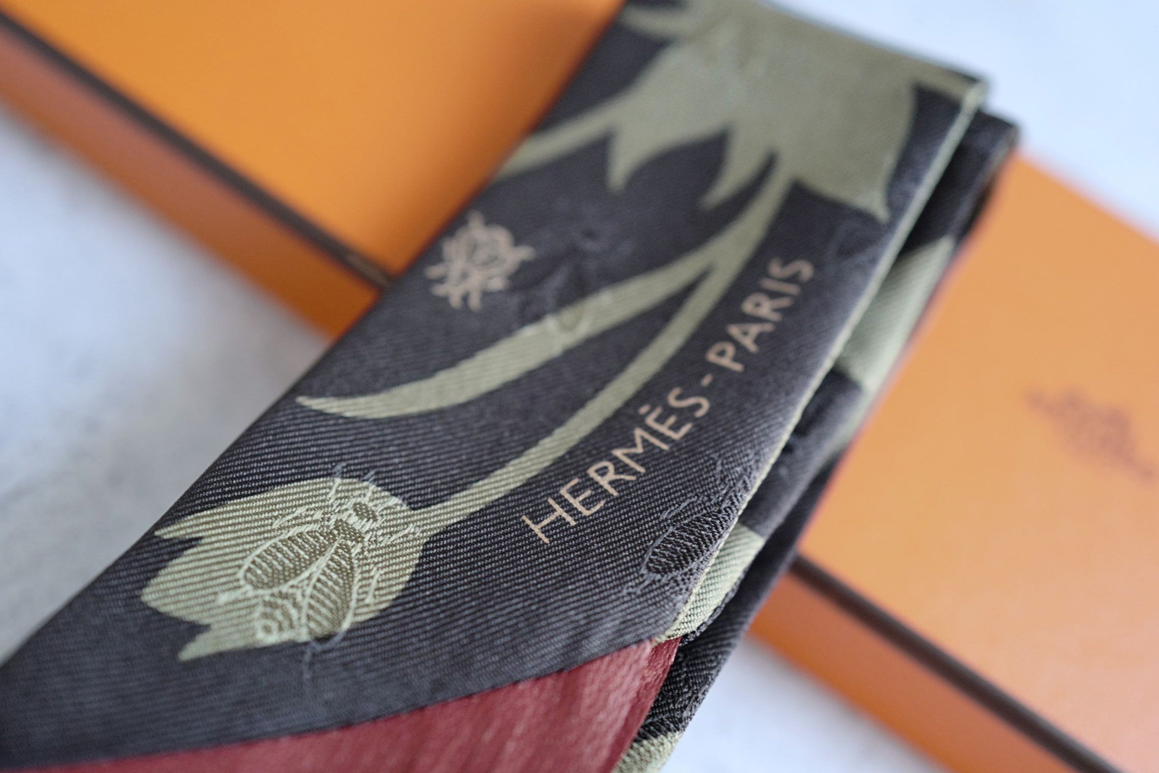 Hermès Twilly Bouquet Final Silk Noir/Vert Loden/Rouge H with Leather Fringe