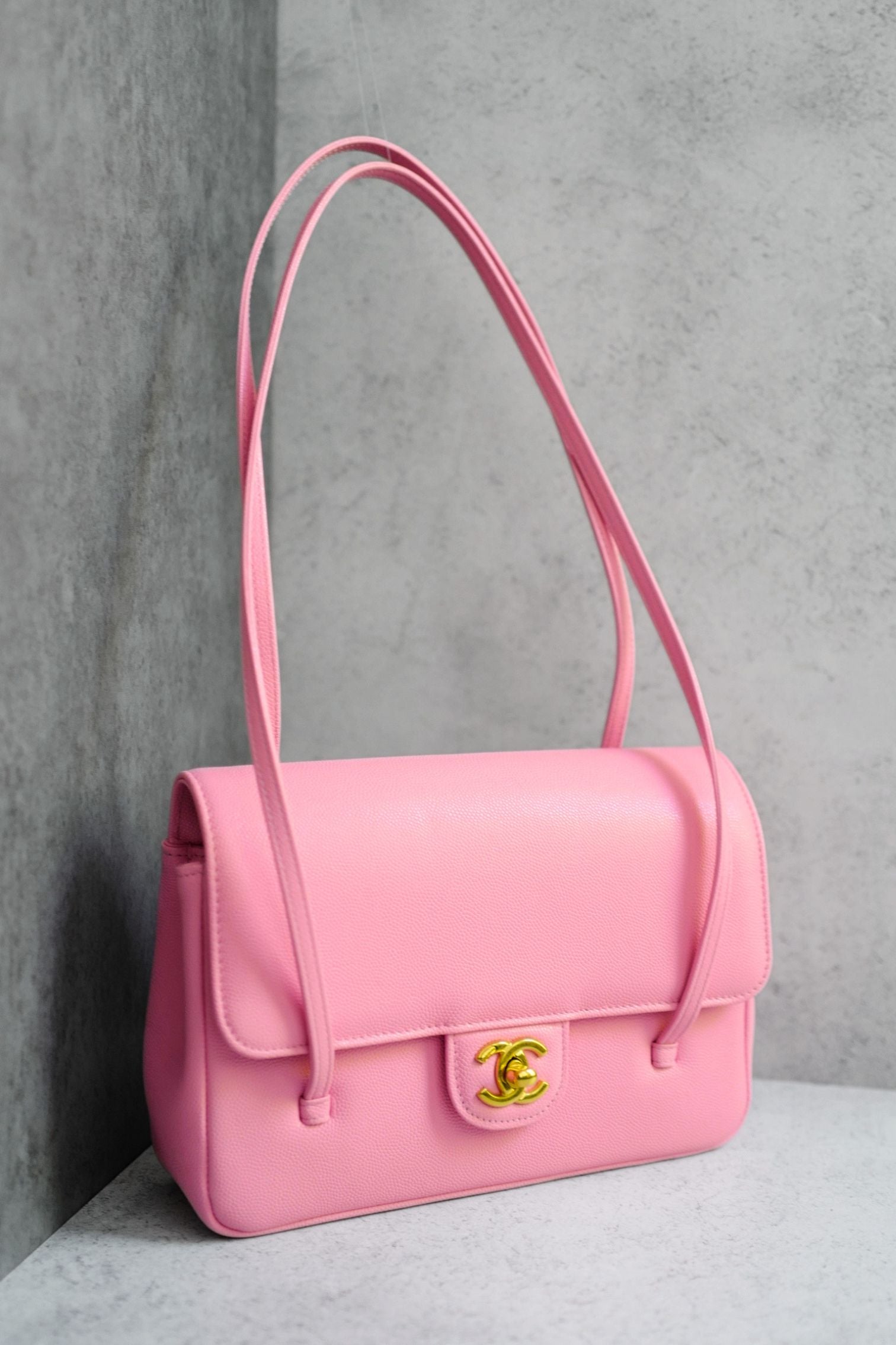 NEW Chanel 26S Preppy Coco 22 Small Pink Grained Shiny Calfskin Gold Hardware