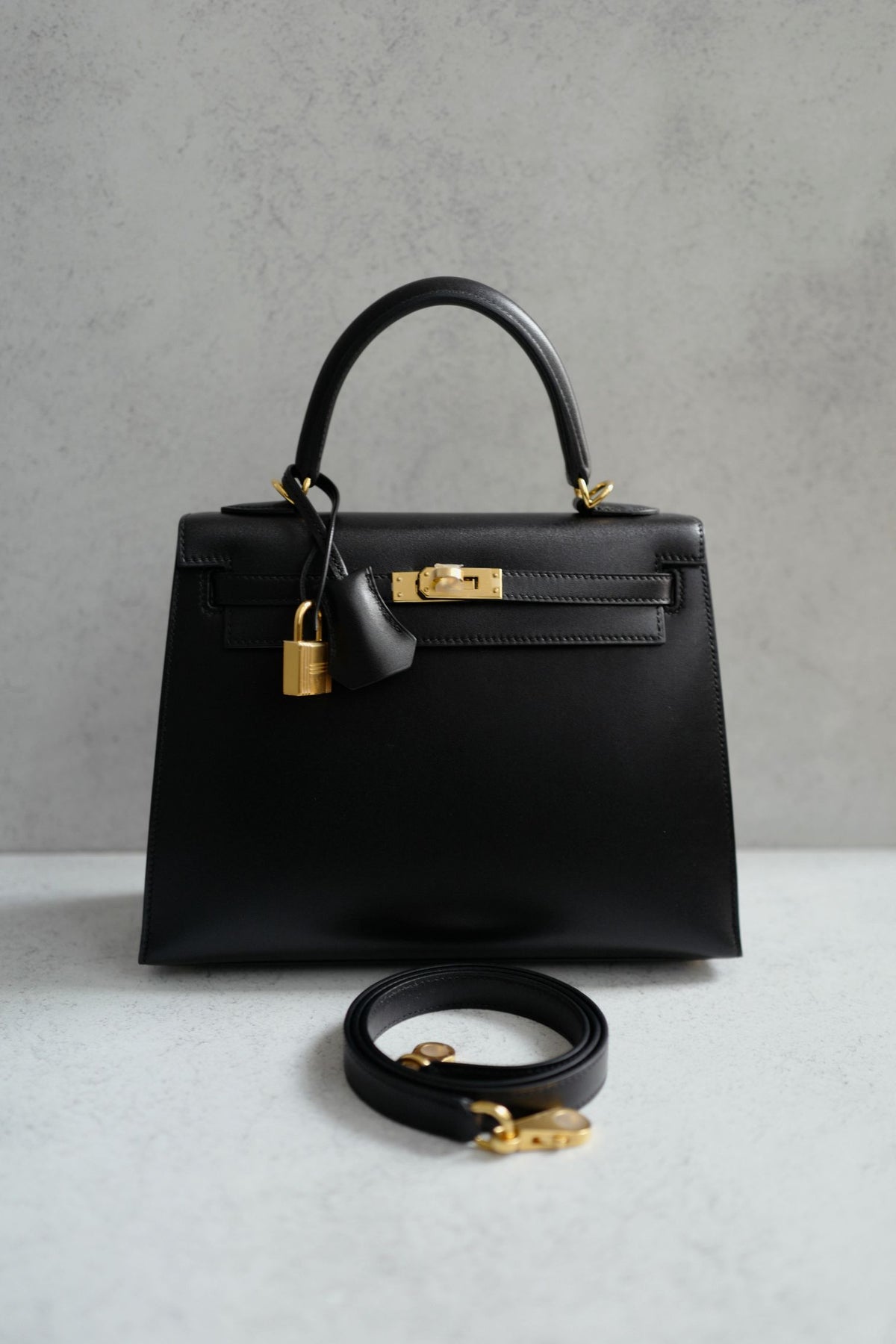 Hermes Kelly 25 Black Tadelakh Sellier Gold HW Complete Original Receipt NEW