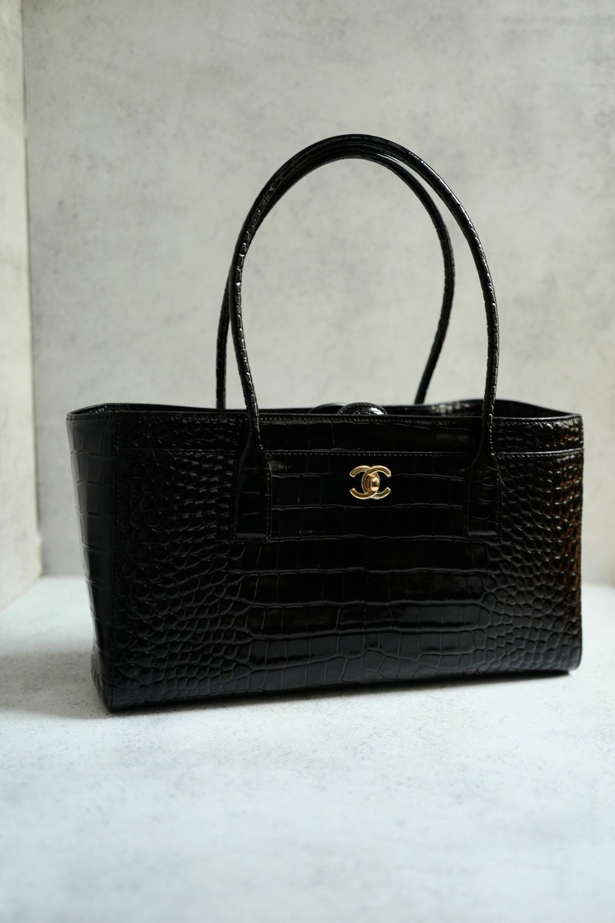 NEW Chanel 26K Small Tote Black Crocodile Embossed Calfskin GHW Matthieu Blazy's