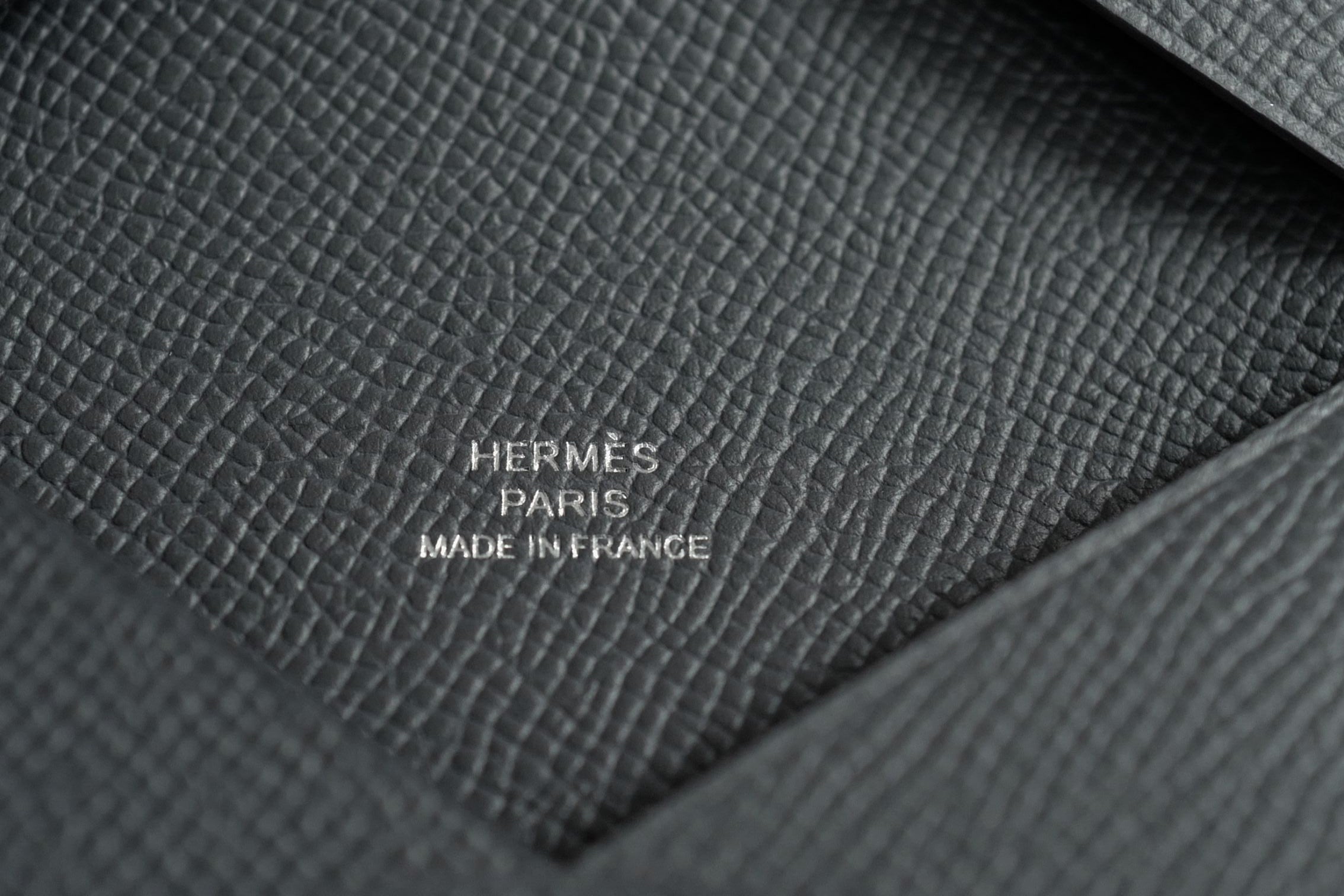 BNIB Hermes Calvi Duo in Gris Misty Epsom Leather Card Holder PHW
