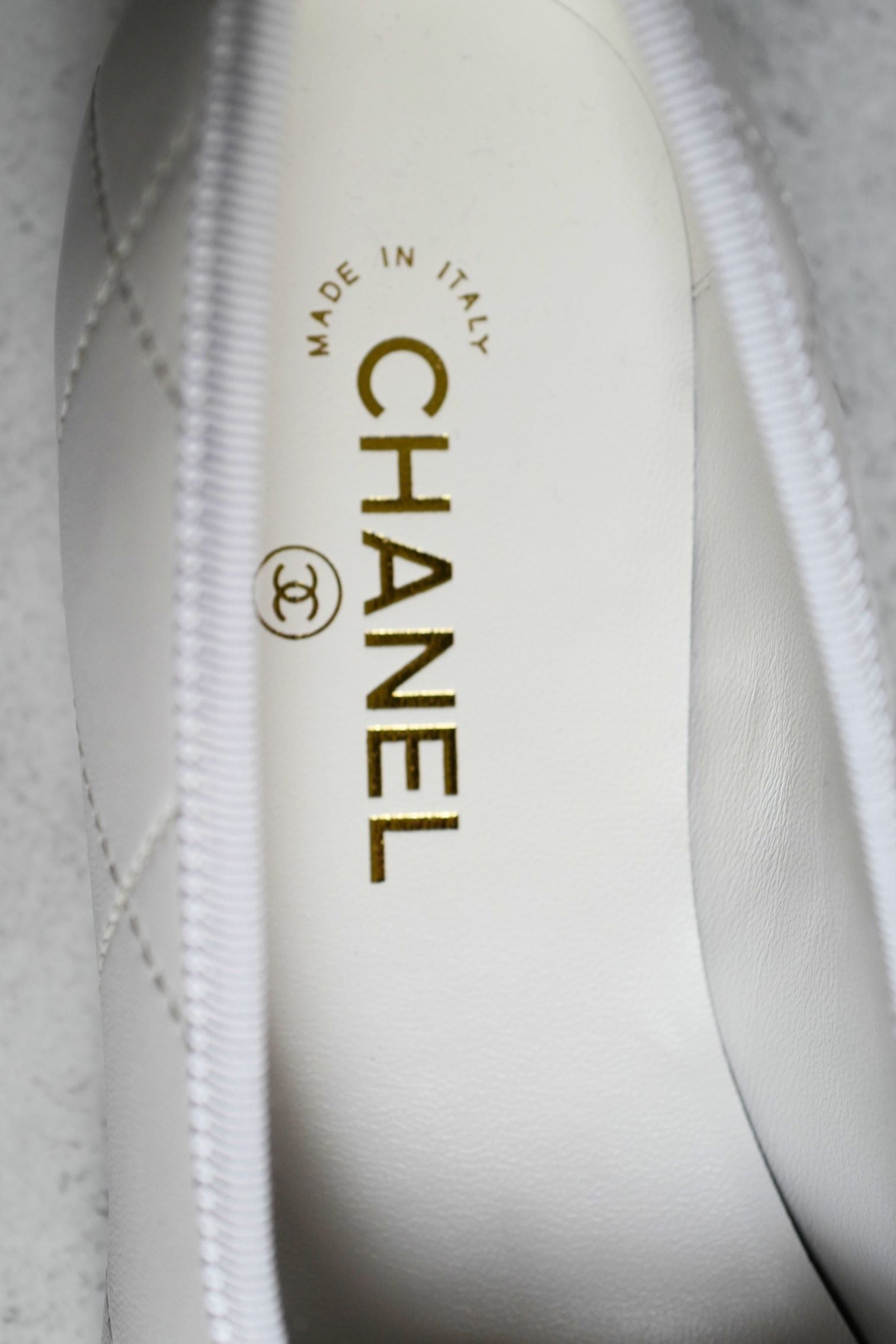 Chanel 26M Coco Beach Ballet Flats White Black Lambskin Size 39