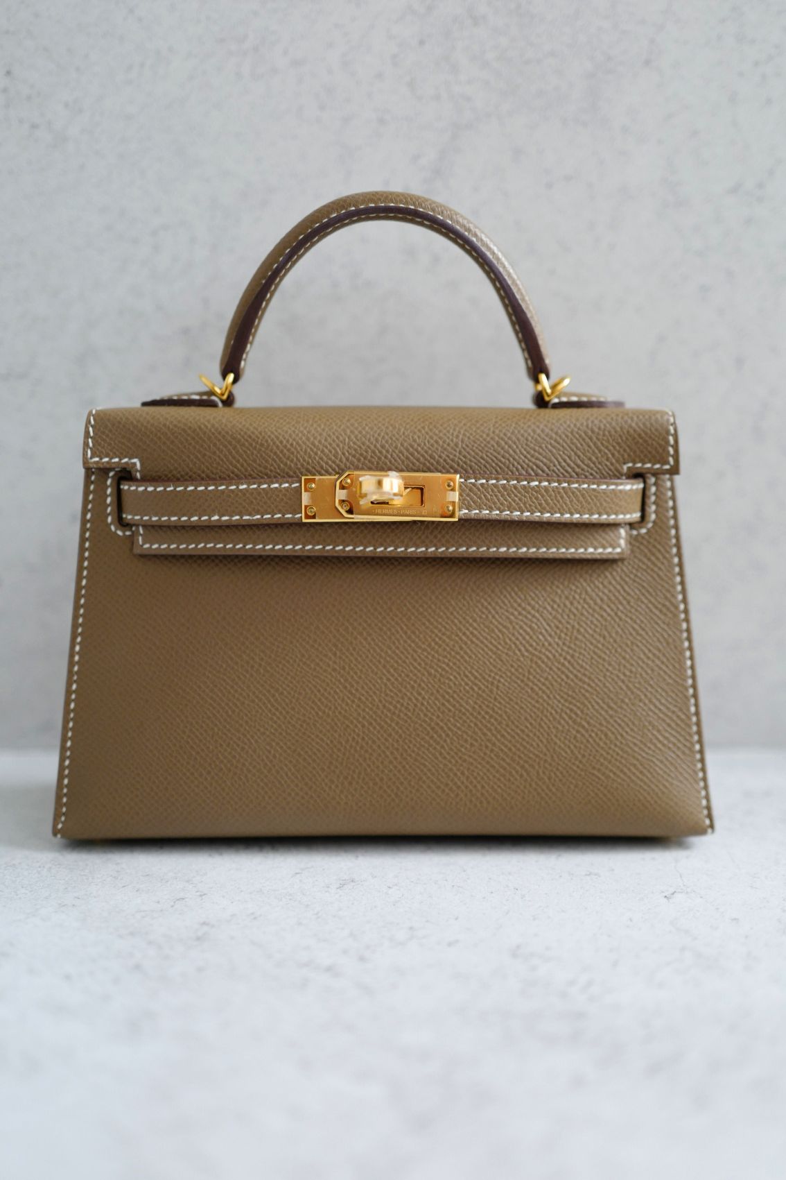 Hermès Mini Kelly Etoupe Epsom Leather Gold Hardware 2024 W Stamp