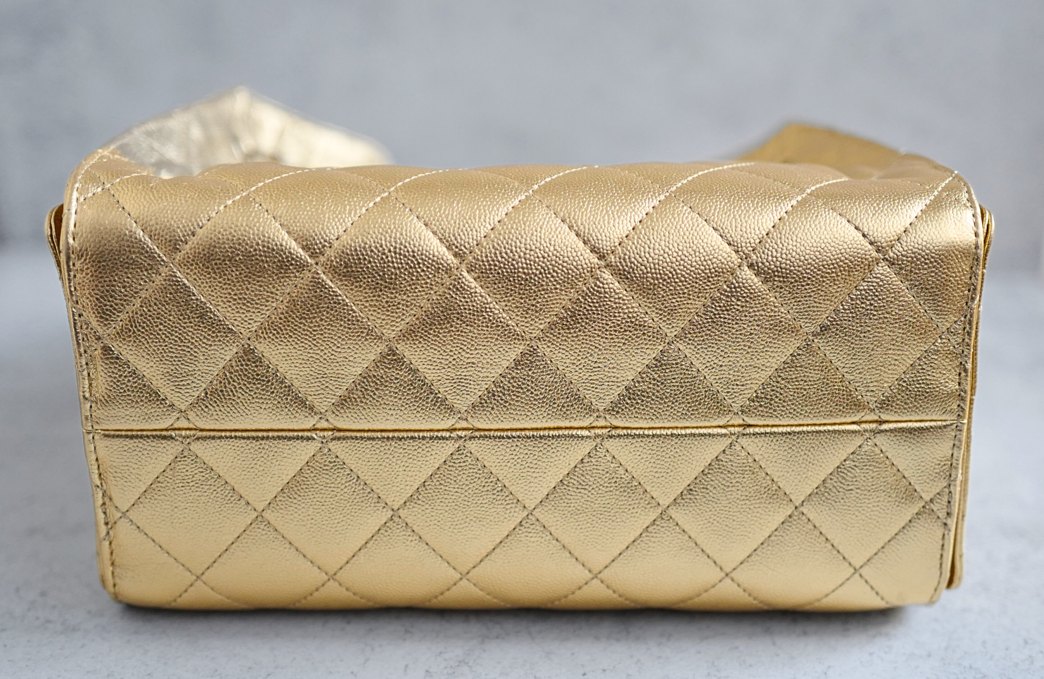 BNIB Chanel 26C Small Hobo Gold Metallic Grained Calfskin with Gold Hardware