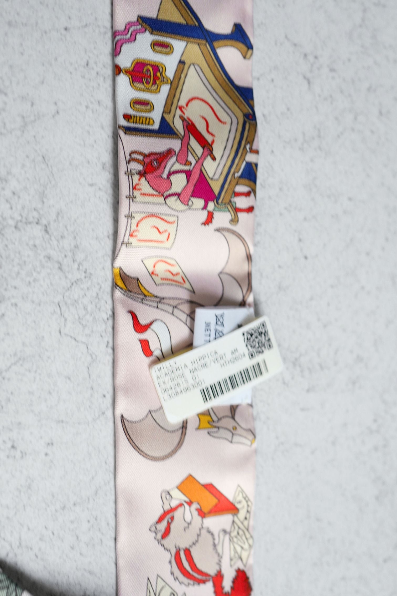 Hermès Academia Hippica Twilly Rose Nacre / Vert Amande / Multicolore 100% Silk