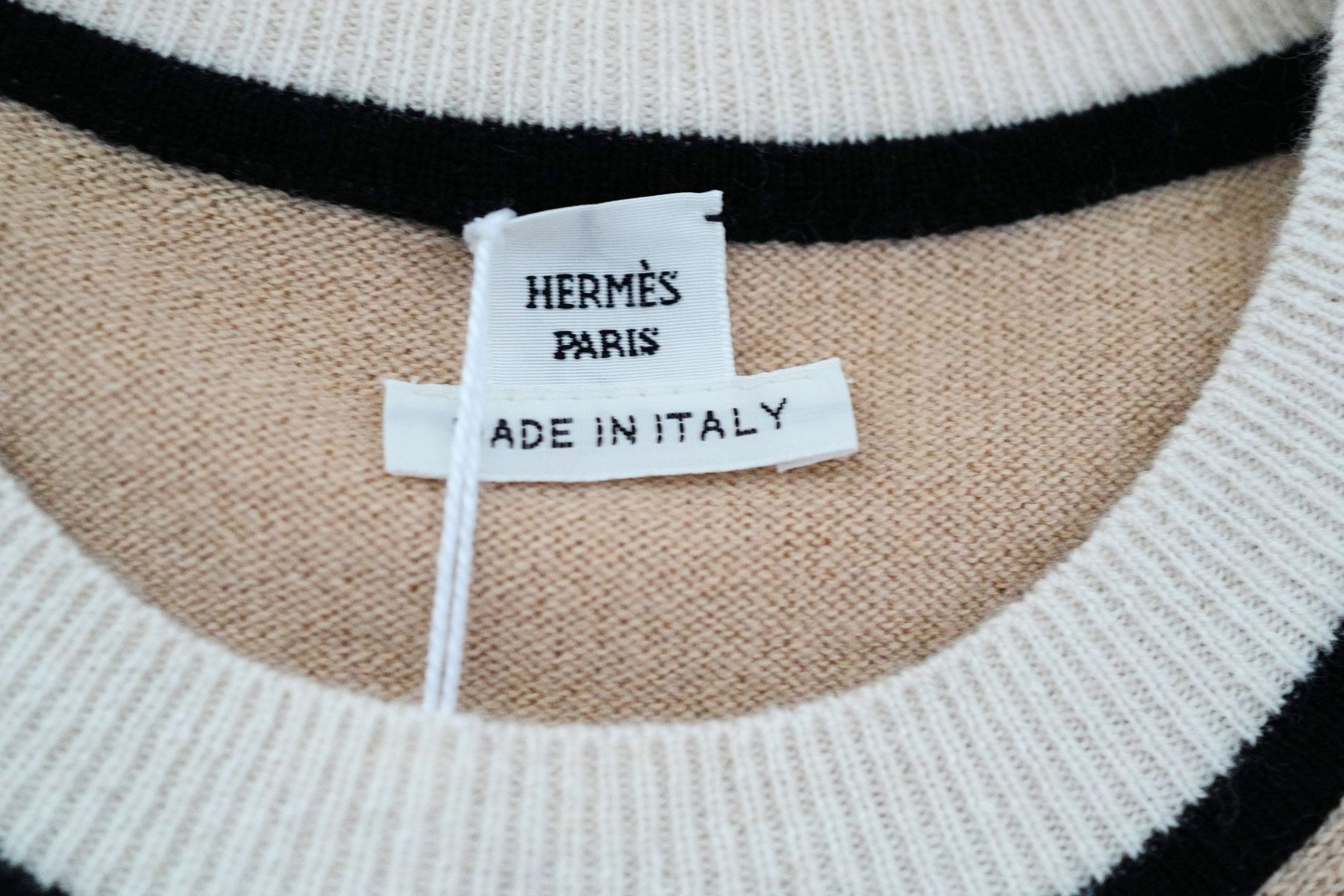 Hermès Sweater Short Sleeved "Ex-Libris" Beige Cajou Cashmere Size 36