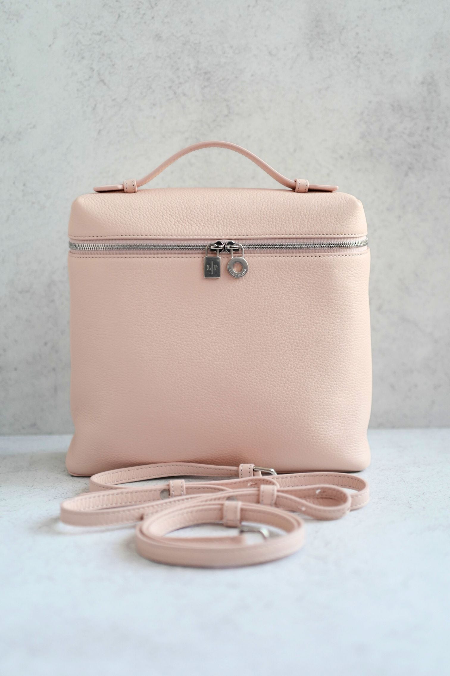 BNIB Loro Piana Extra Pocket backpack L23.5 in Candoglia Marble Rose S