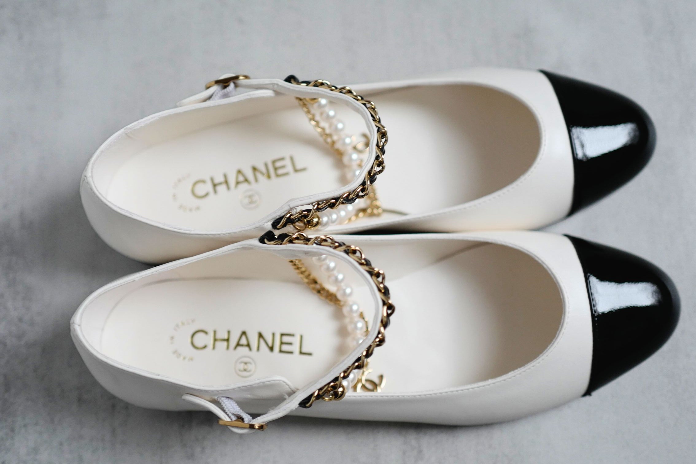 CHANEL Mary Jane Black/White Lambskin Patent Leather Pearl Detail Size 39