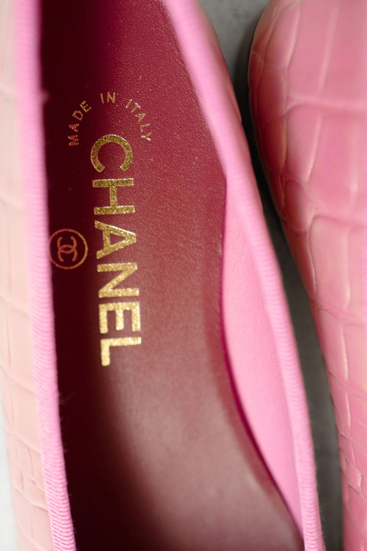 Chanel 26K Matthieu Blazy's Ballet Flats Croc Embossed Calfskin Pink Size 37.5