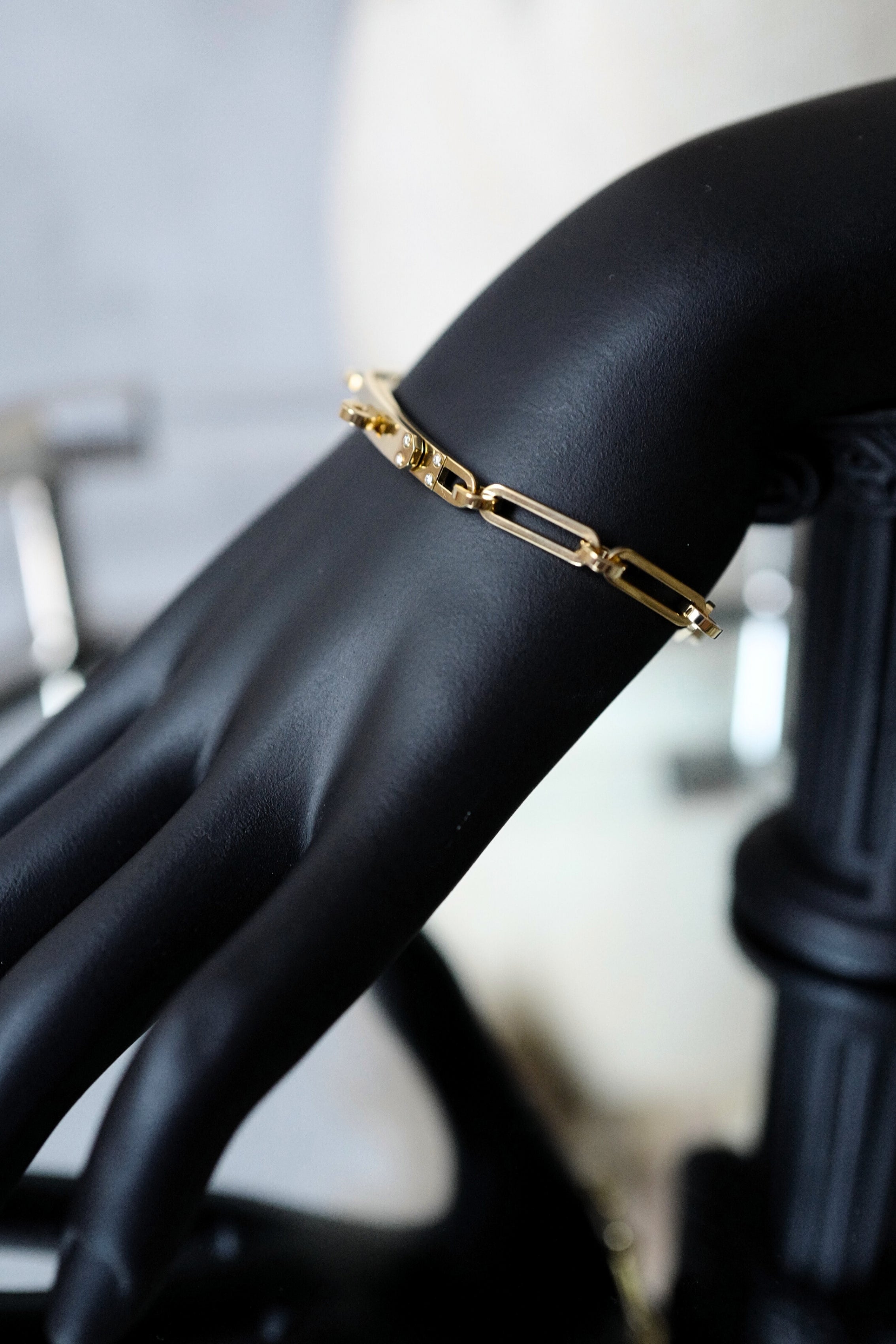 NEW Hermès Kelly Chaine Bracelet Small Model Yellow Gold with Diamonds