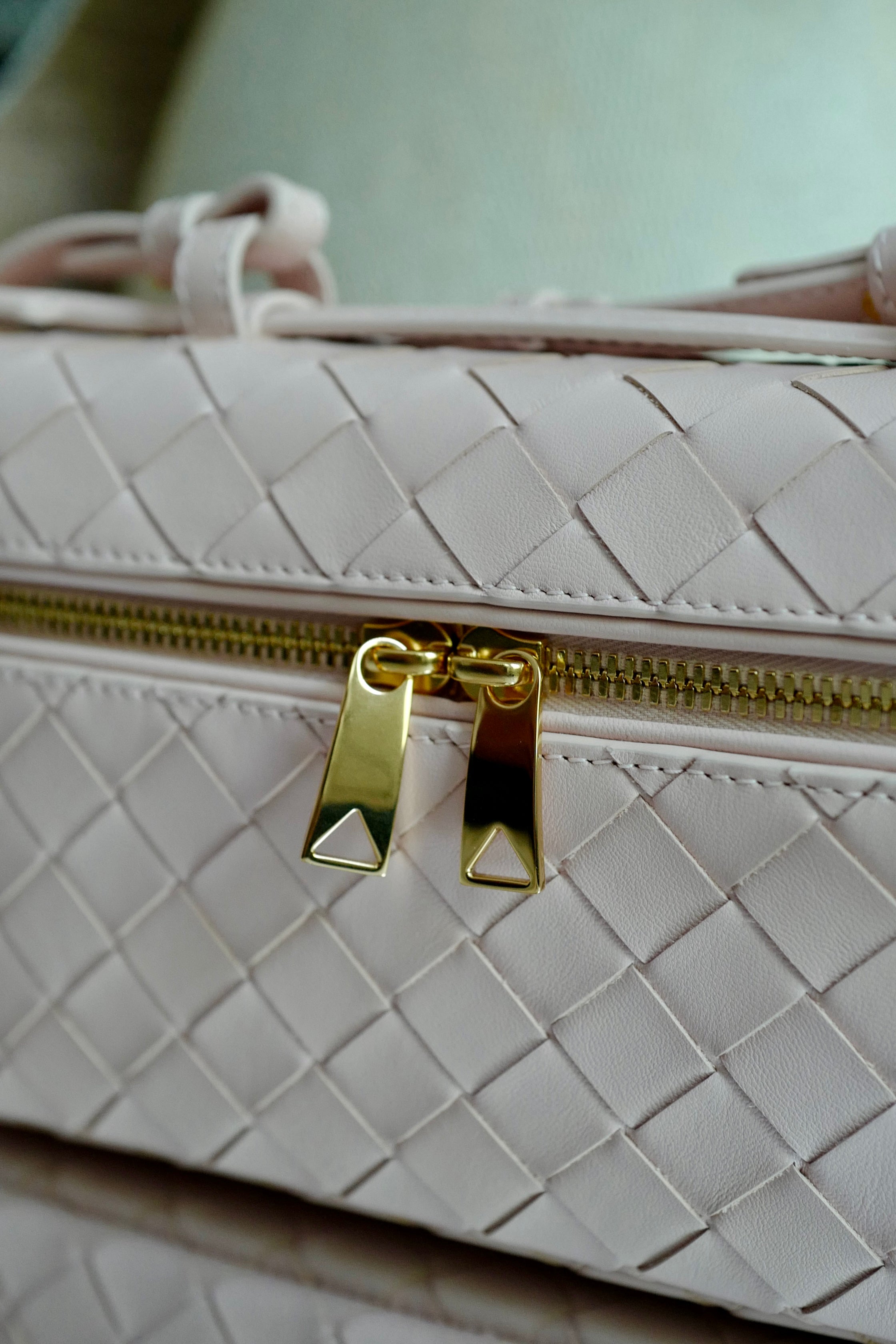 Bottega Veneta Bang Bang Vanity Bag in Cameo Pink NEW