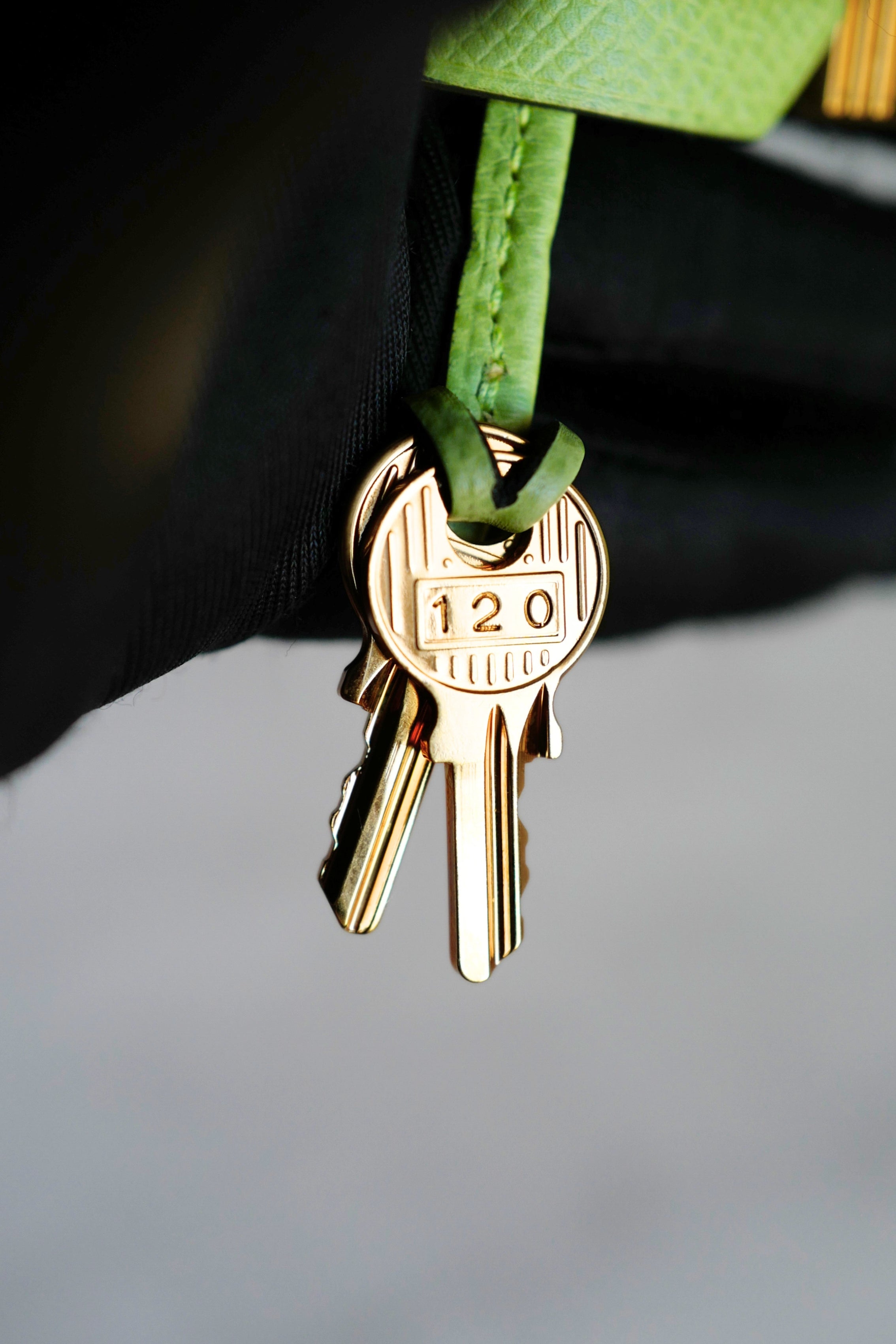 BNIB Hermès Birkin 25 Vert Criquet Epsom Sellier with Gold Hardware