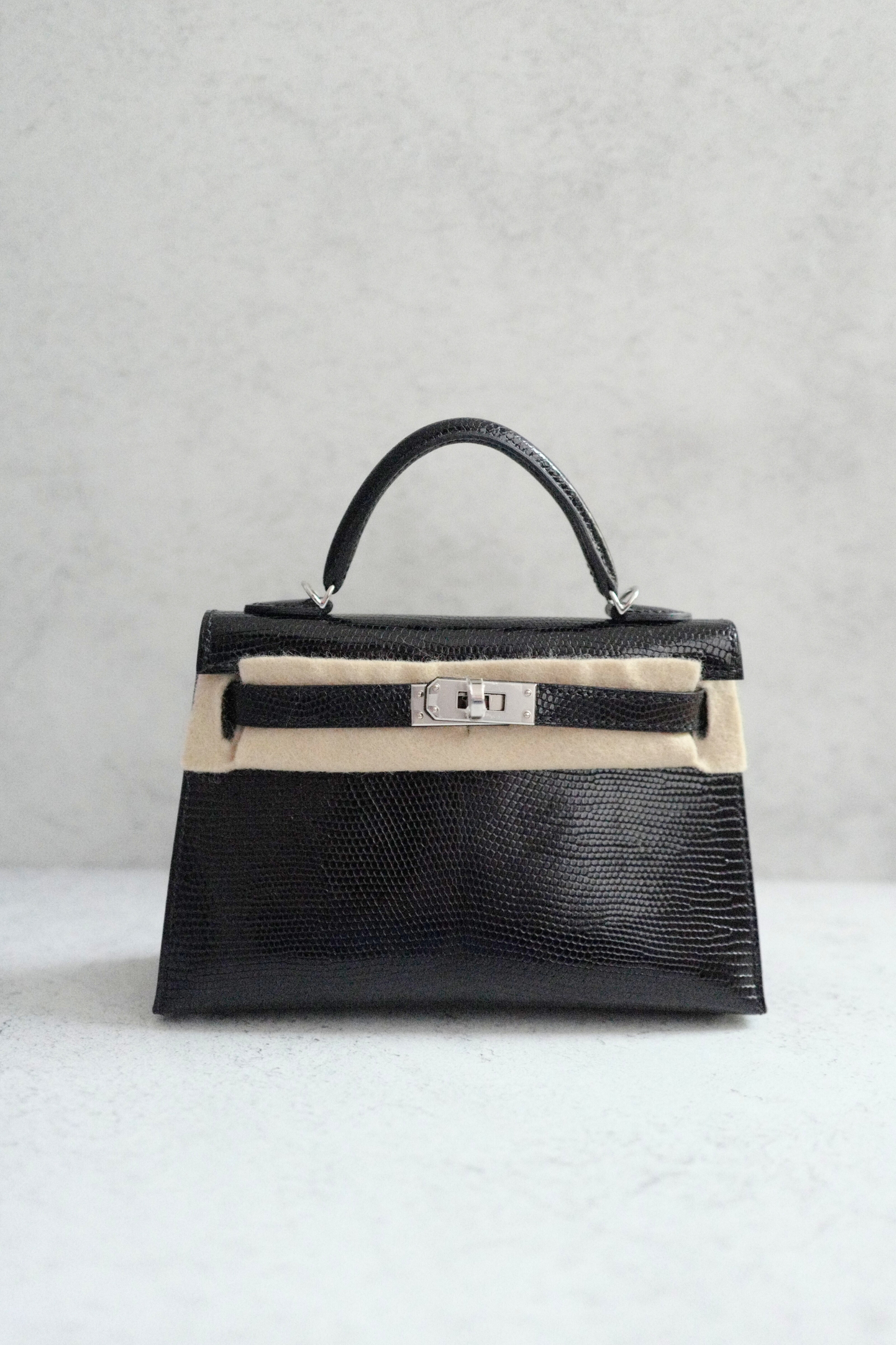 BNIB Hermès Mini Kelly 20 Noir Black Lizard Palladium Hardware Stamp W 2025