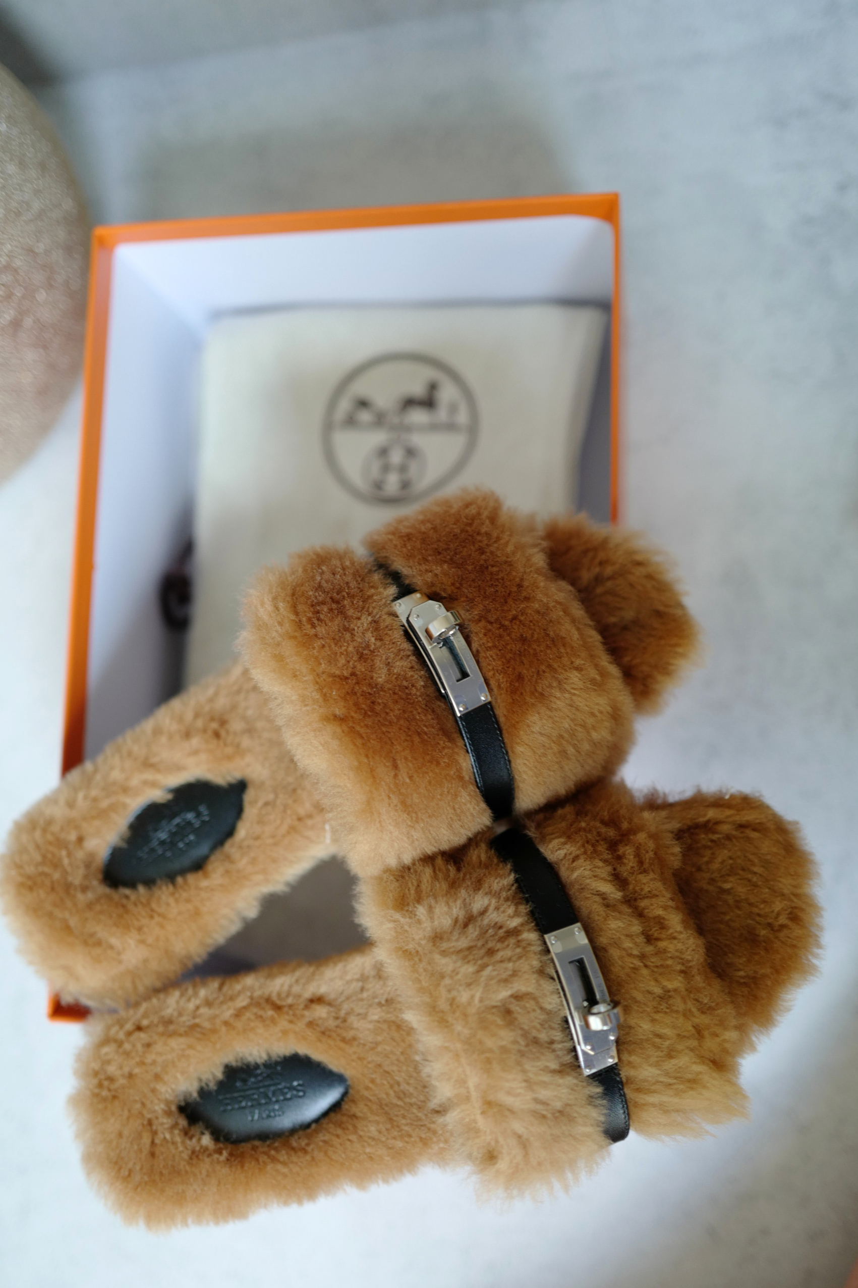BNIB Hermès Giulia Sandals Shearling & Calfskin Naturel/Noir Palladium 38.5