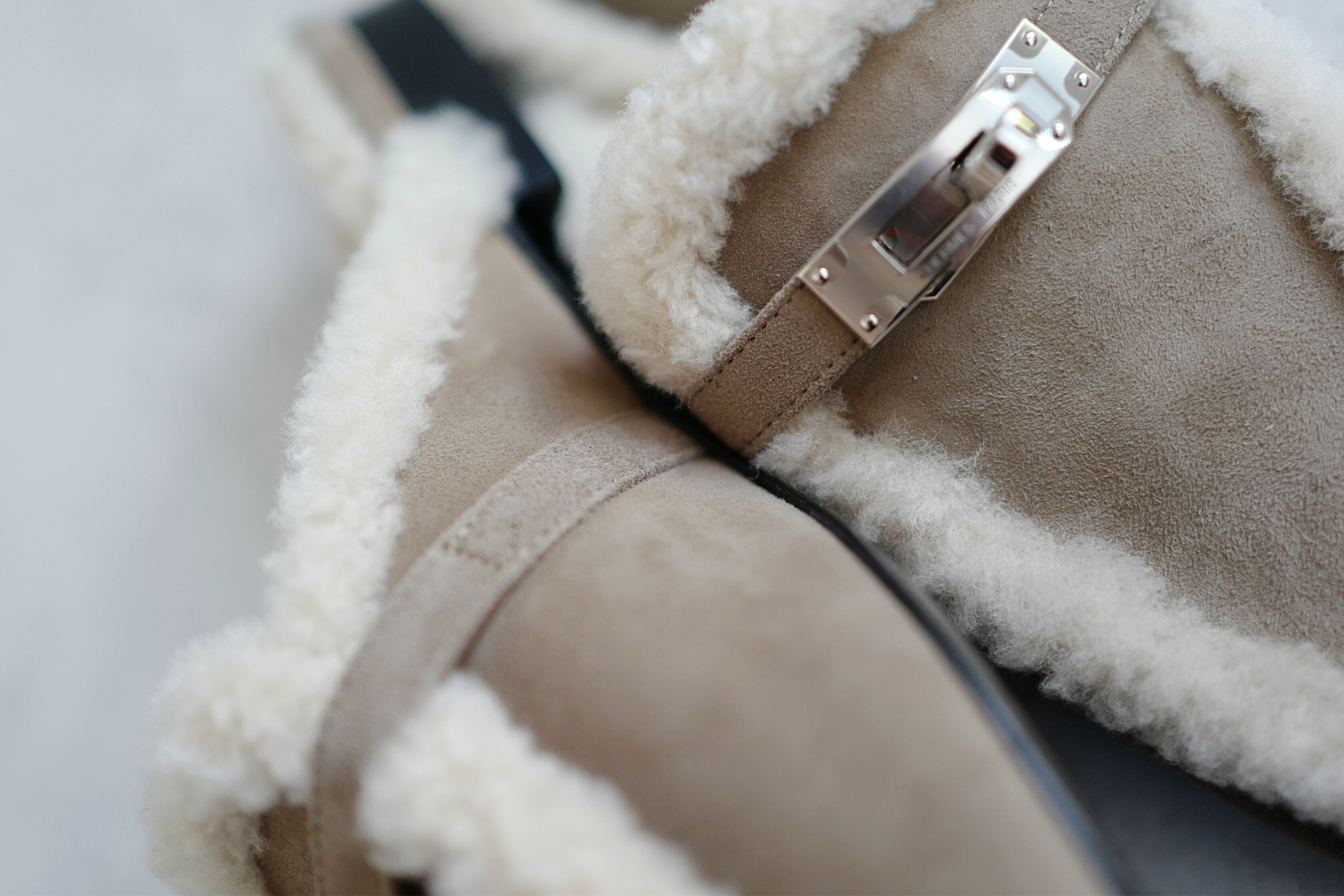 Hermès Oz Mule Etoupe/Ecru Suede Goatskin & Shearling with Palladium Kelly Buckle Size 38
