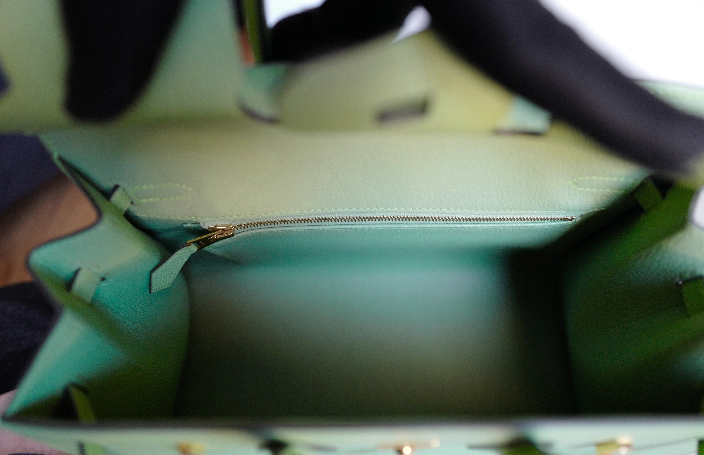 BNIB Hermès Birkin 25 Vert Criquet Epsom Sellier with Gold Hardware