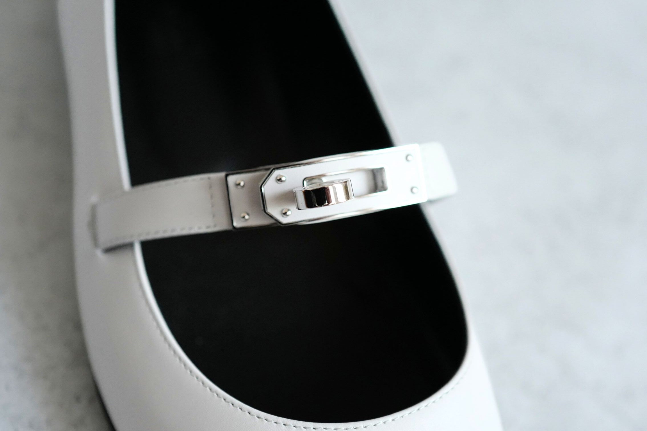 Hermès Kelly Ballet Flats Gris Clair Calfskin Leather Size 38