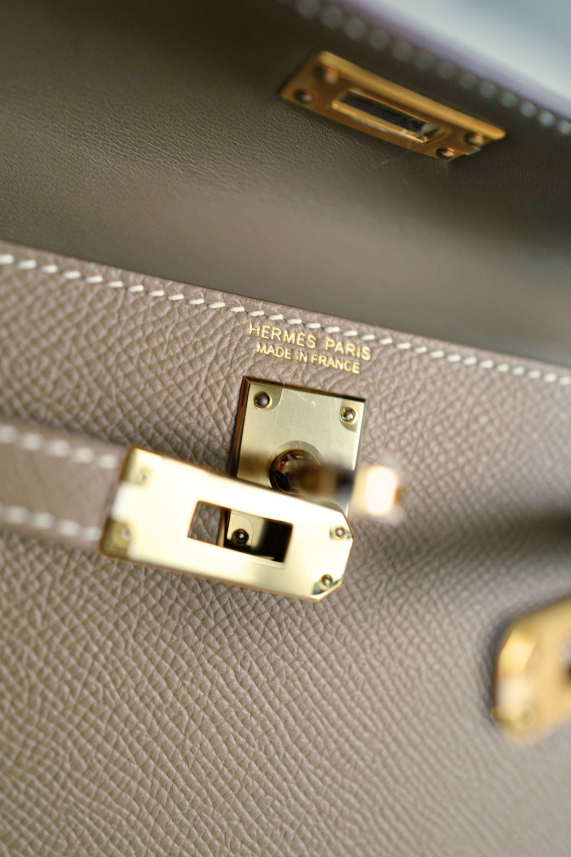 Hermès Mini Kelly Etoupe Epsom Leather Gold Hardware 2024 W Stamp