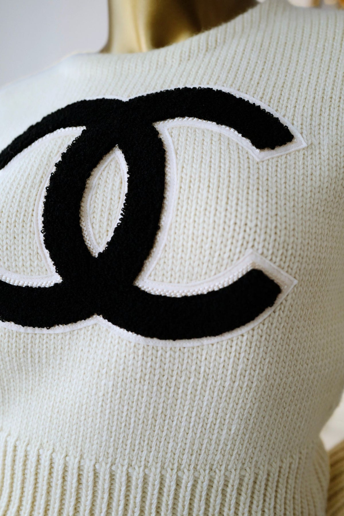 NEW Chanel 26N Pullover Sweater Wool & Cashmere Ecru Black CC Logo Size 36