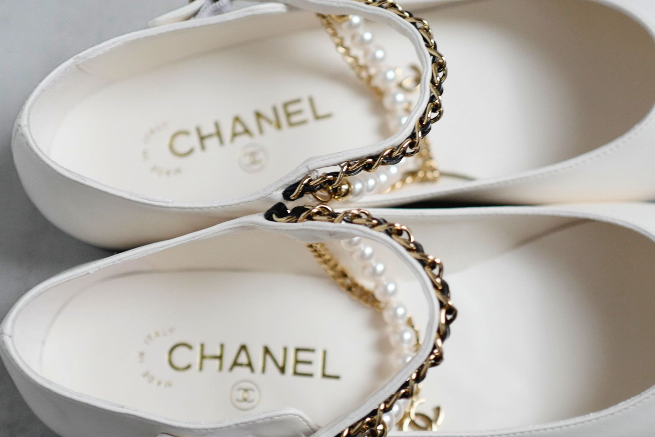 CHANEL Mary Jane Black/White Lambskin Patent Leather Pearl Detail Size 39