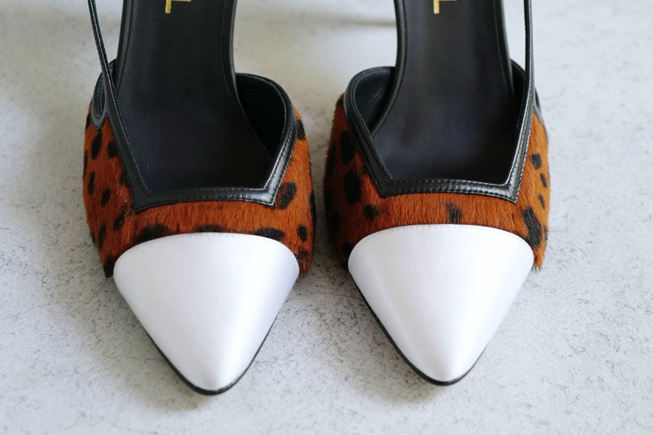 Chanel 26A Métiers d’Art Slingback Heels Brown/Black/White Leopard size 37.5