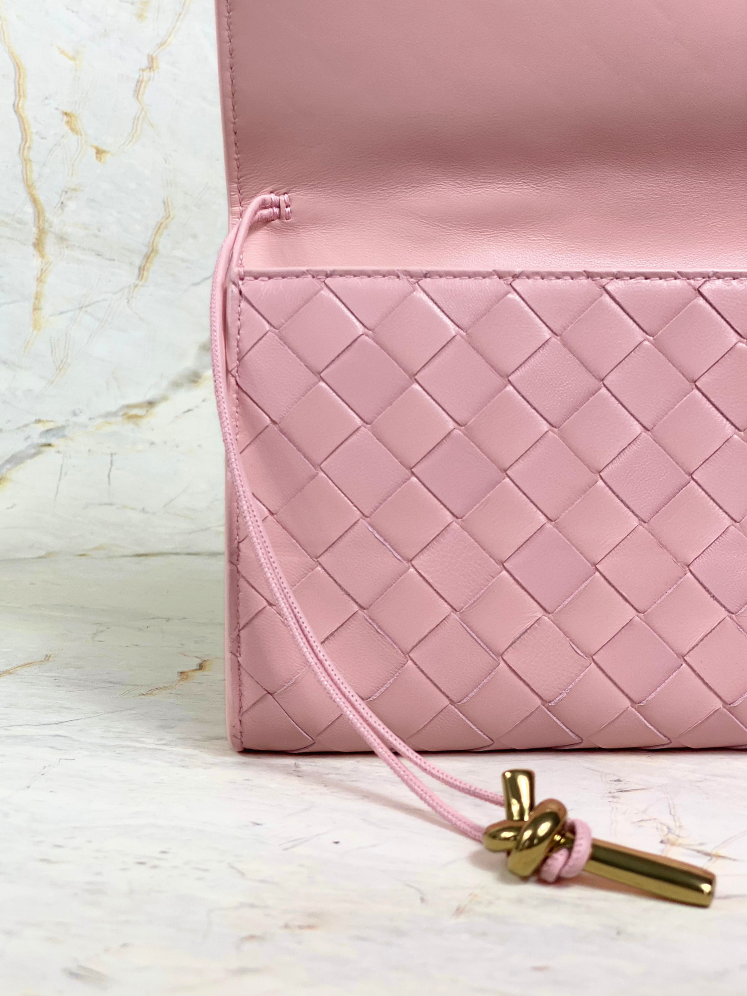 New Bottega Veneta Andiamo Clutch with Handle in Rose