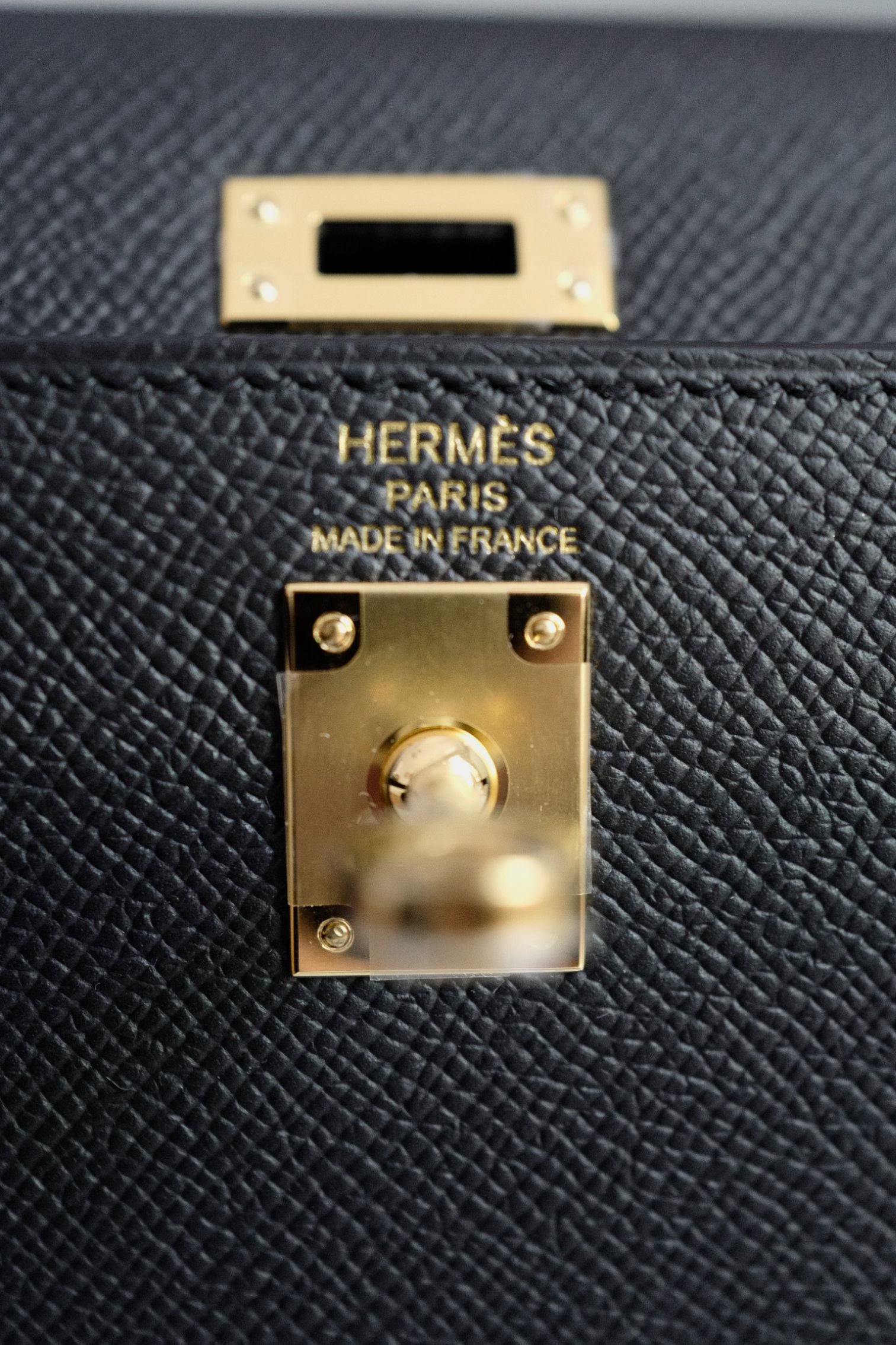 Hermès Kelly 25 Black Epsom Sellier Gold Hardware G Stamp 2026
