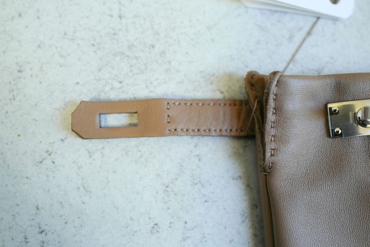 Hermès Hommage Gloves Lambskin Leather with Silk Lining Etoupe Size 70