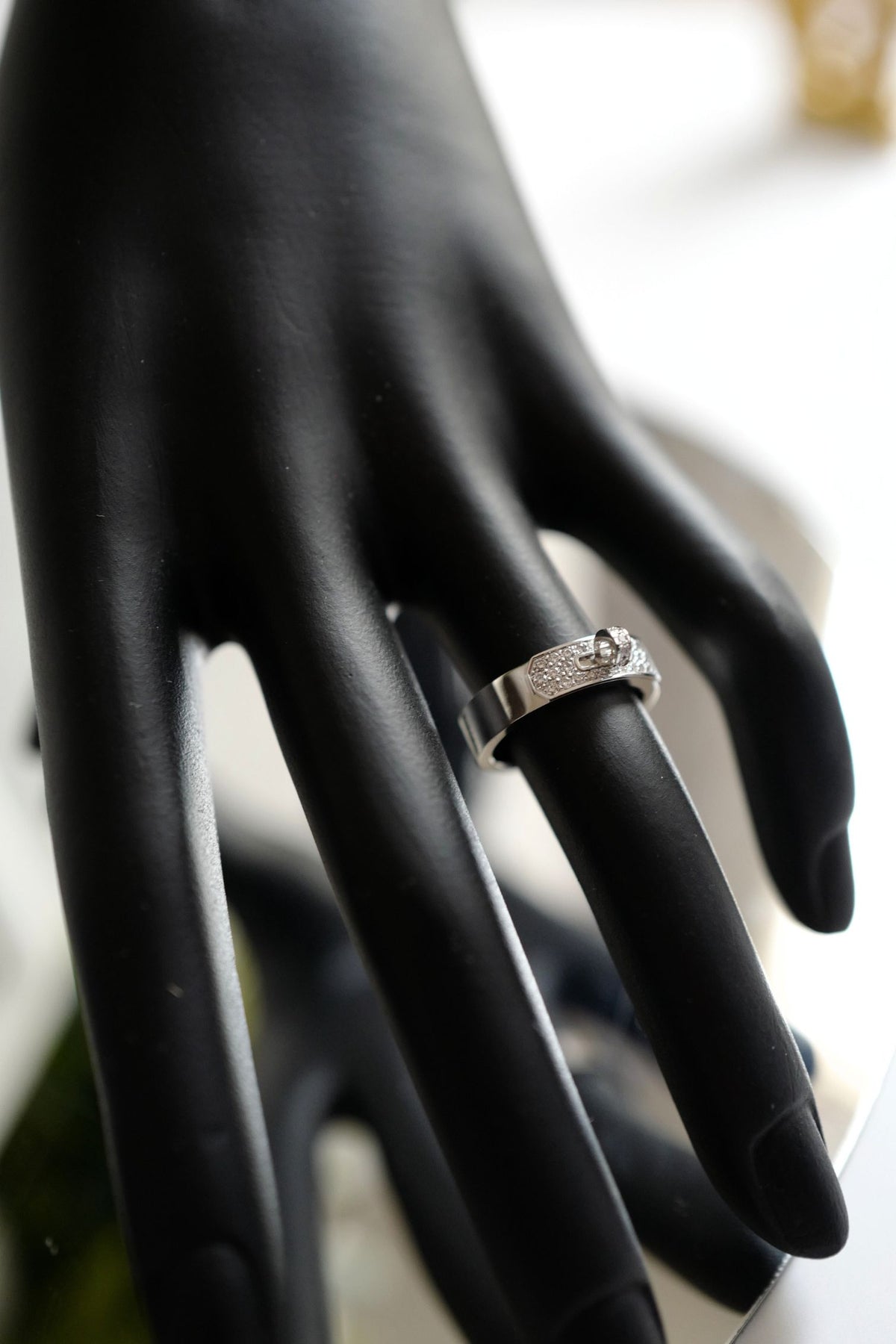 BNIB Hermes Kelly Ring in White Gold with Diamonds Size 50 $7500 Retail