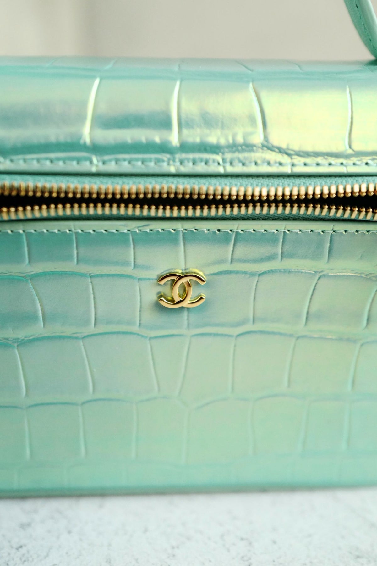 NEW Chanel 26K Vanity with Chain Turquoise Croc Embossed Iridescent Calfskin GHW