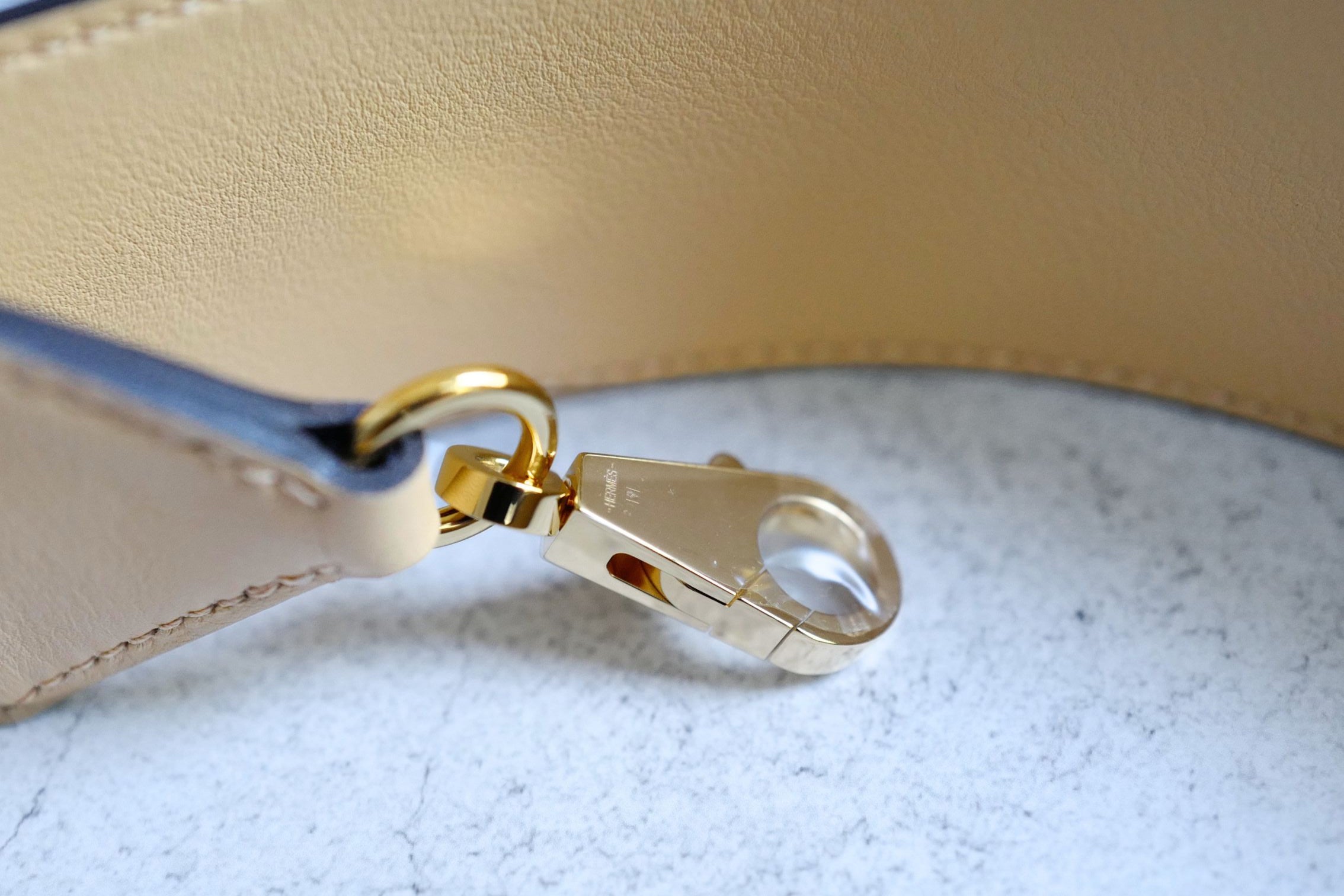 Hermès Kelly Pocket Bag Strap Naturel/Sable/Gold Swift Epsom Calfskin 105 mm