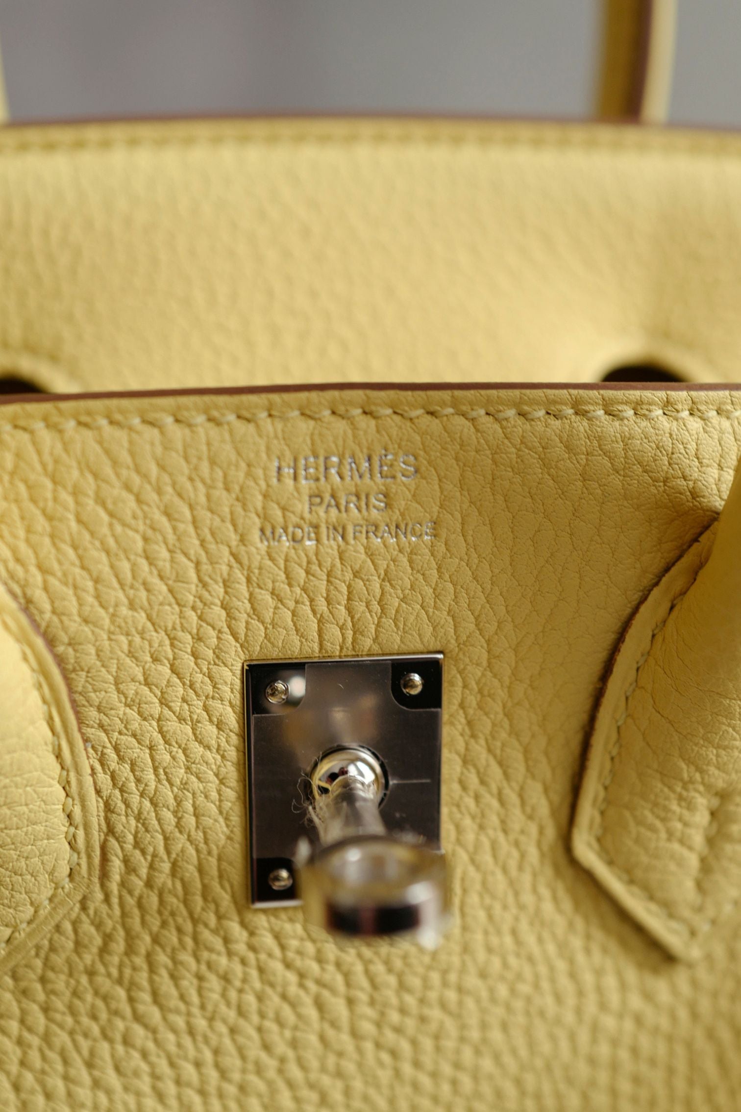 BNIB Hermès Birkin 25 Jaune Poussin Togo Leather Palladium Hardware G Stamp 2026